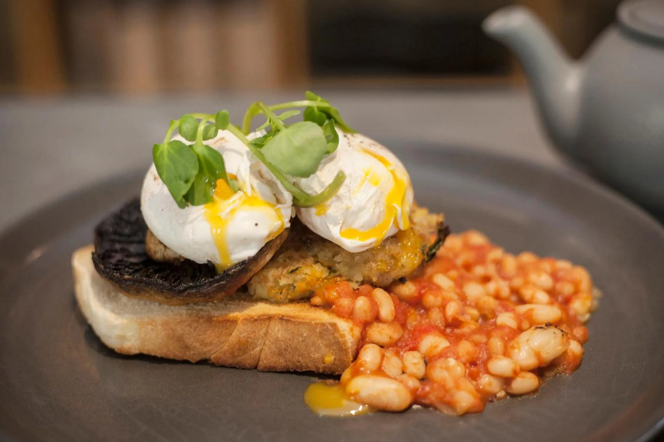 Breakfast in The Grosvenor Arms