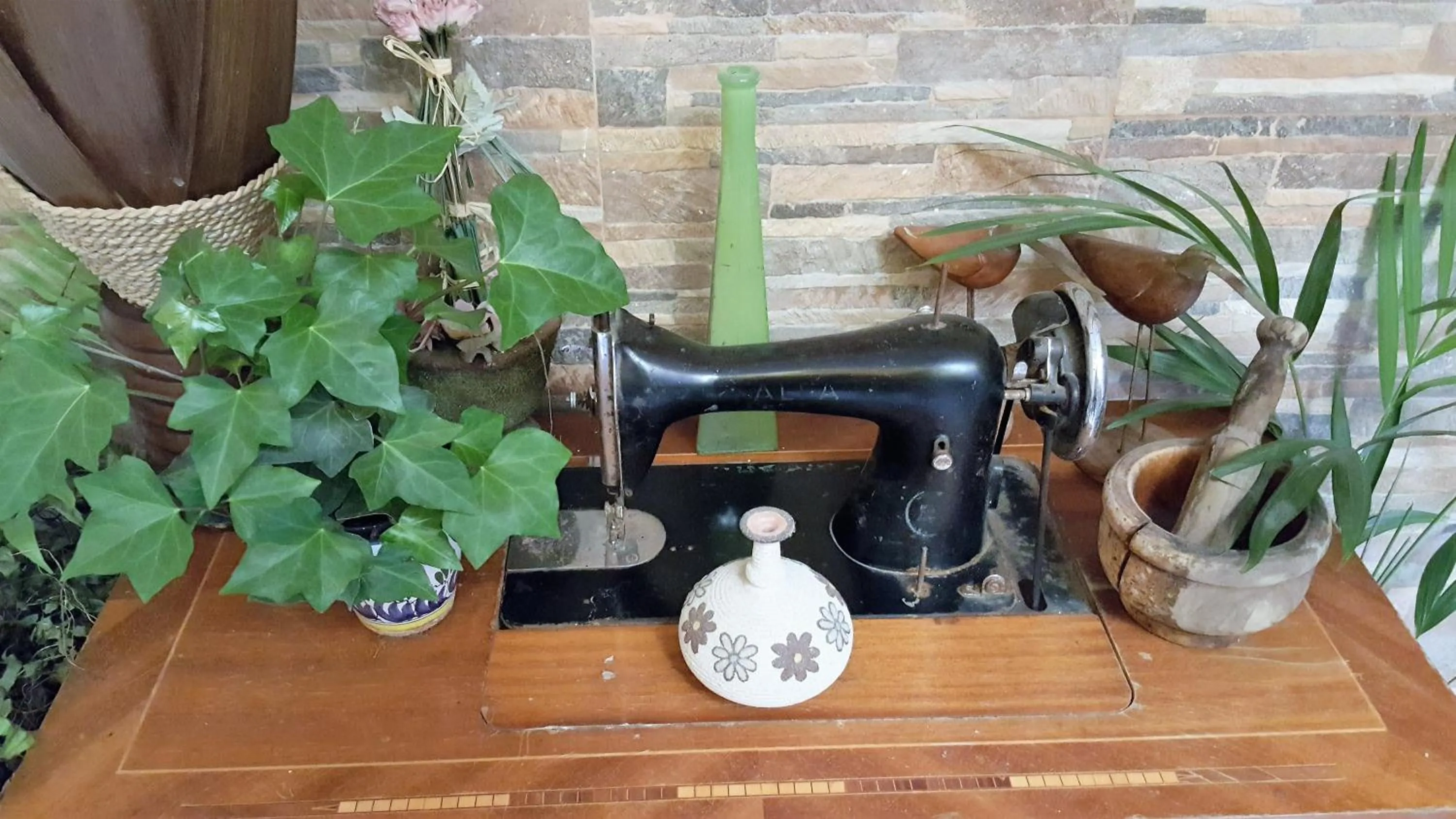 Decorative detail in Pensión Playa