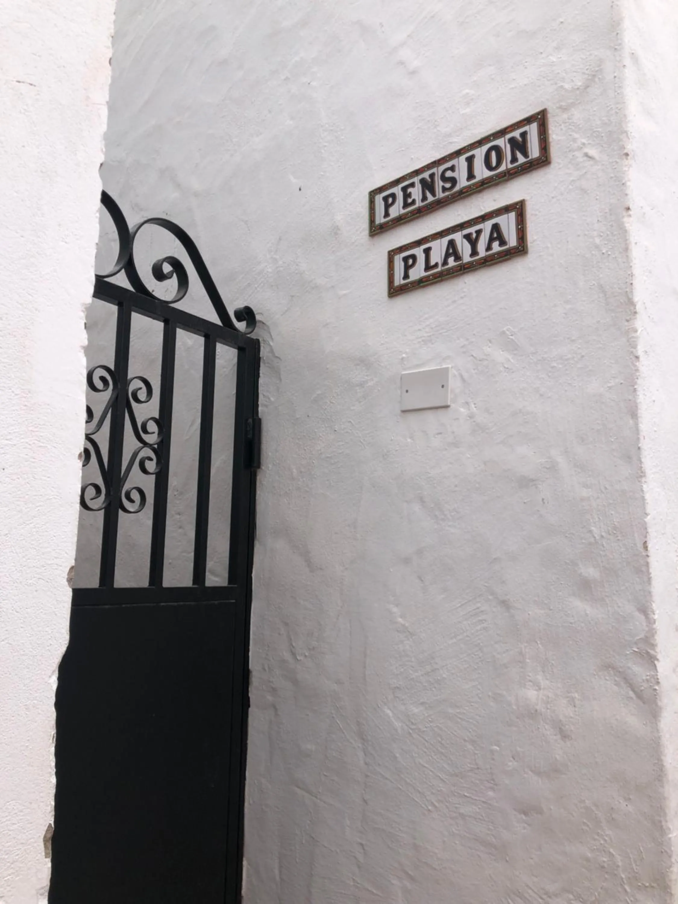 Facade/entrance in Pensión Playa