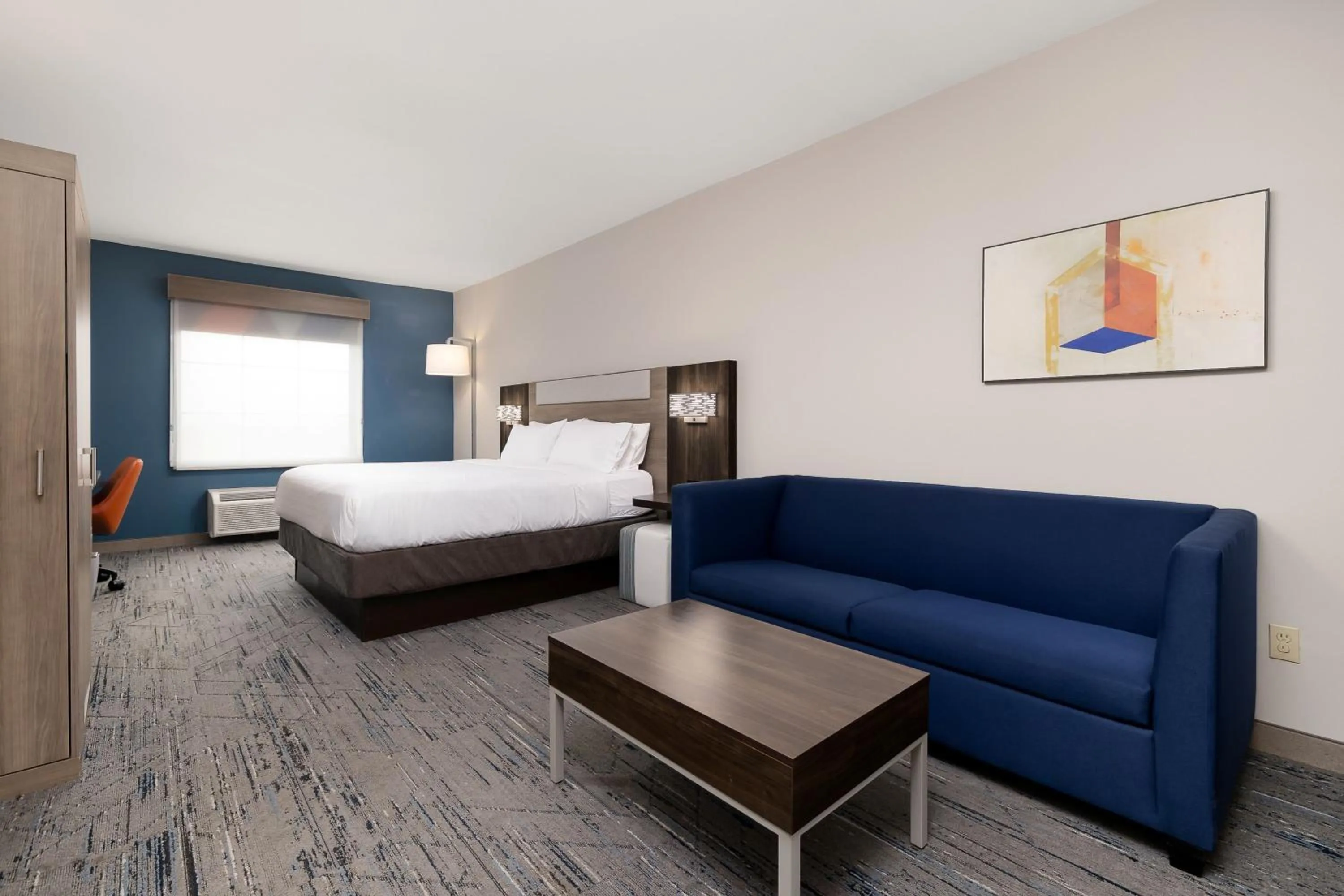 Photo of the whole room, Bed in Holiday Inn Express Hotel and Suites Kingsville by IHG