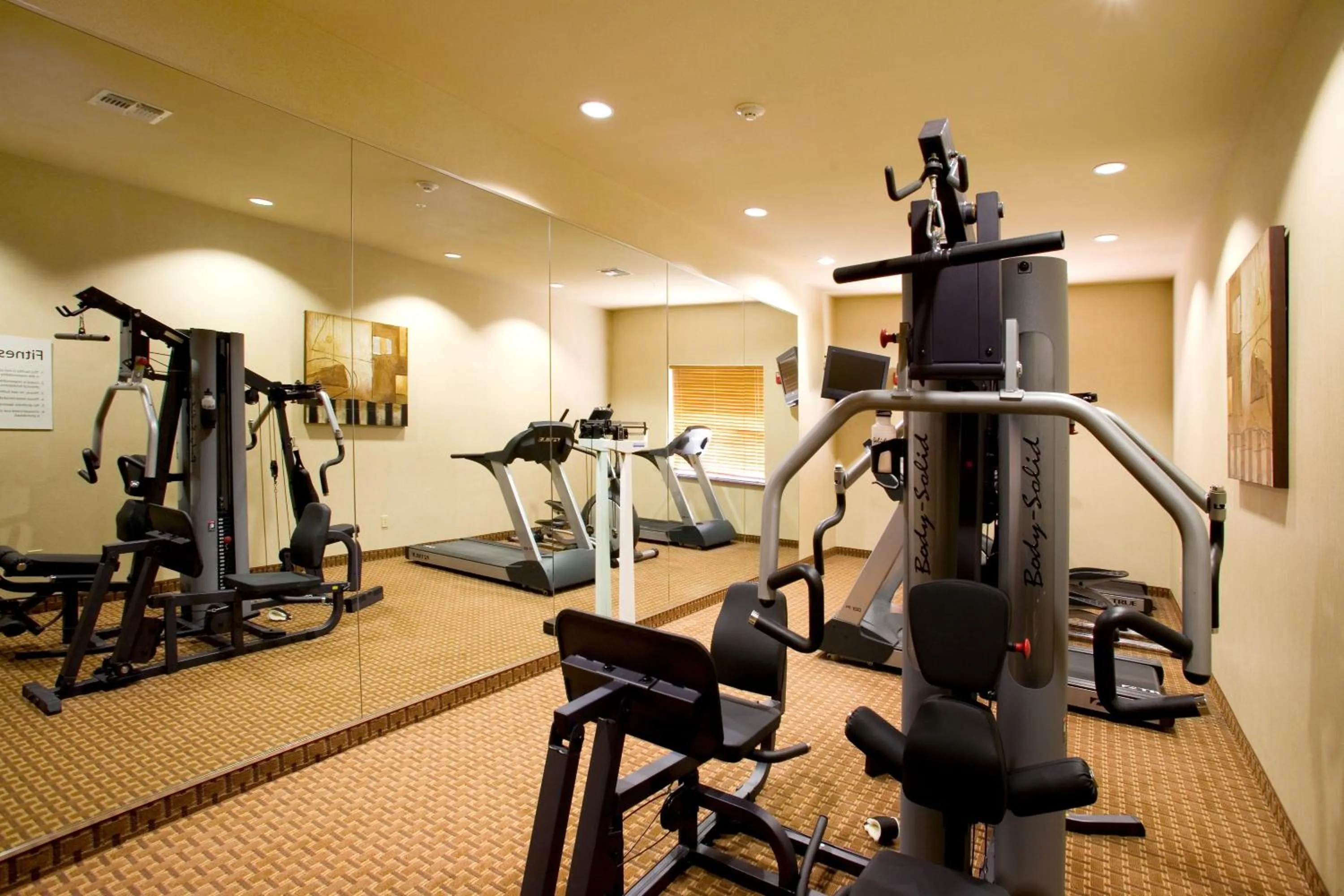 Spa and wellness centre/facilities in Holiday Inn Express Hotel and Suites Kingsville by IHG