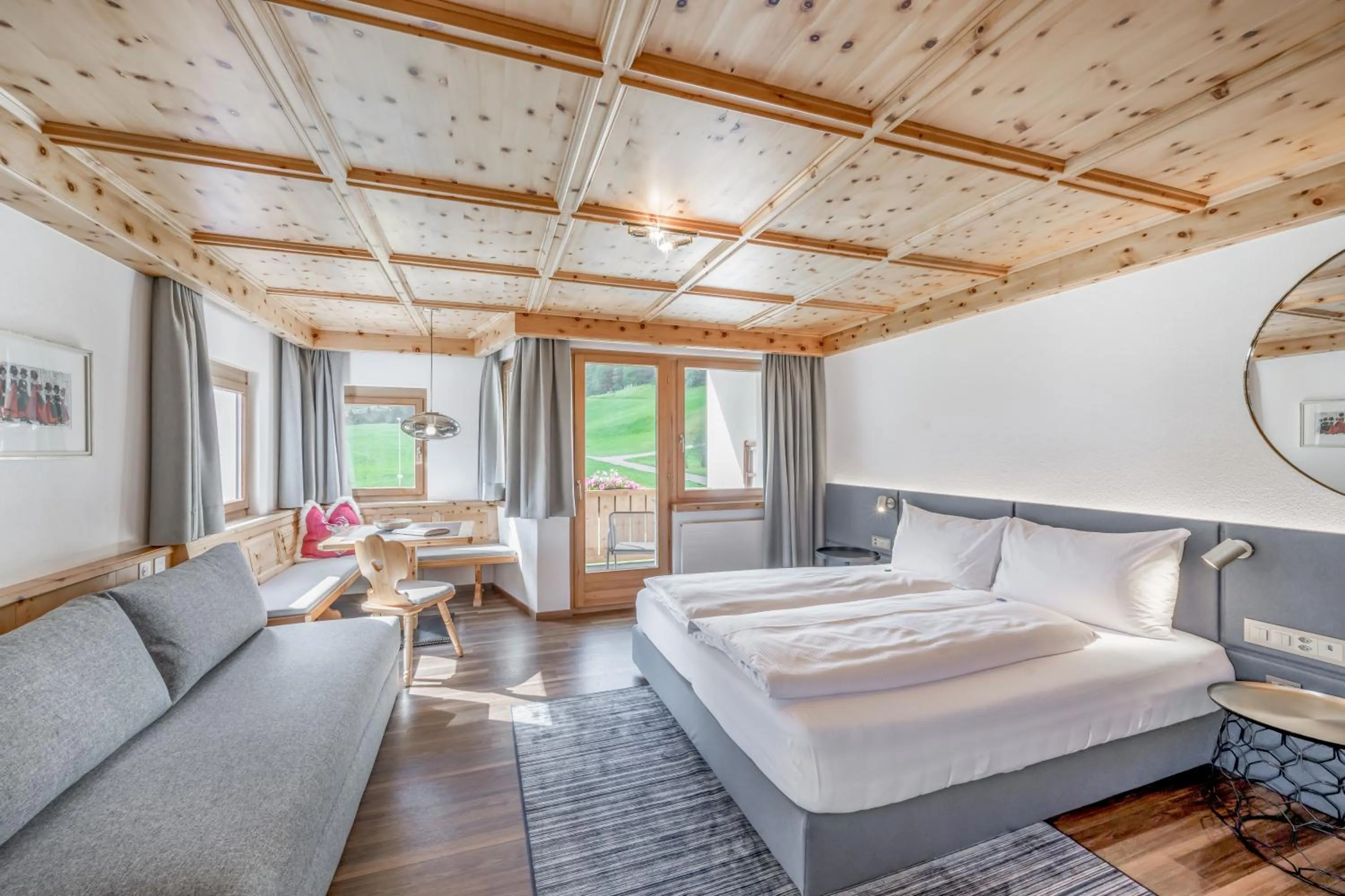 Photo of the whole room, Bed in Hotel Nevada