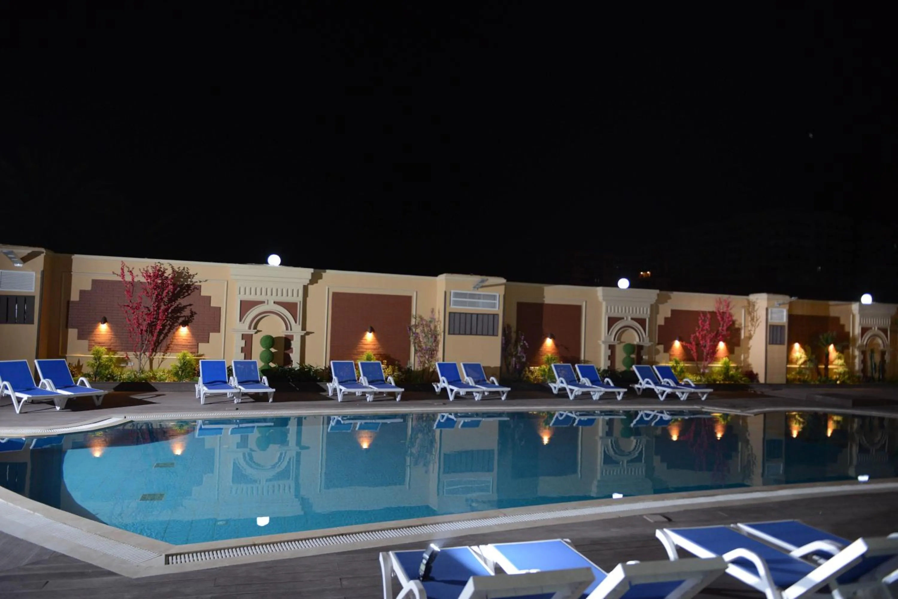 Swimming pool in Eastern Al Montazah Hotel