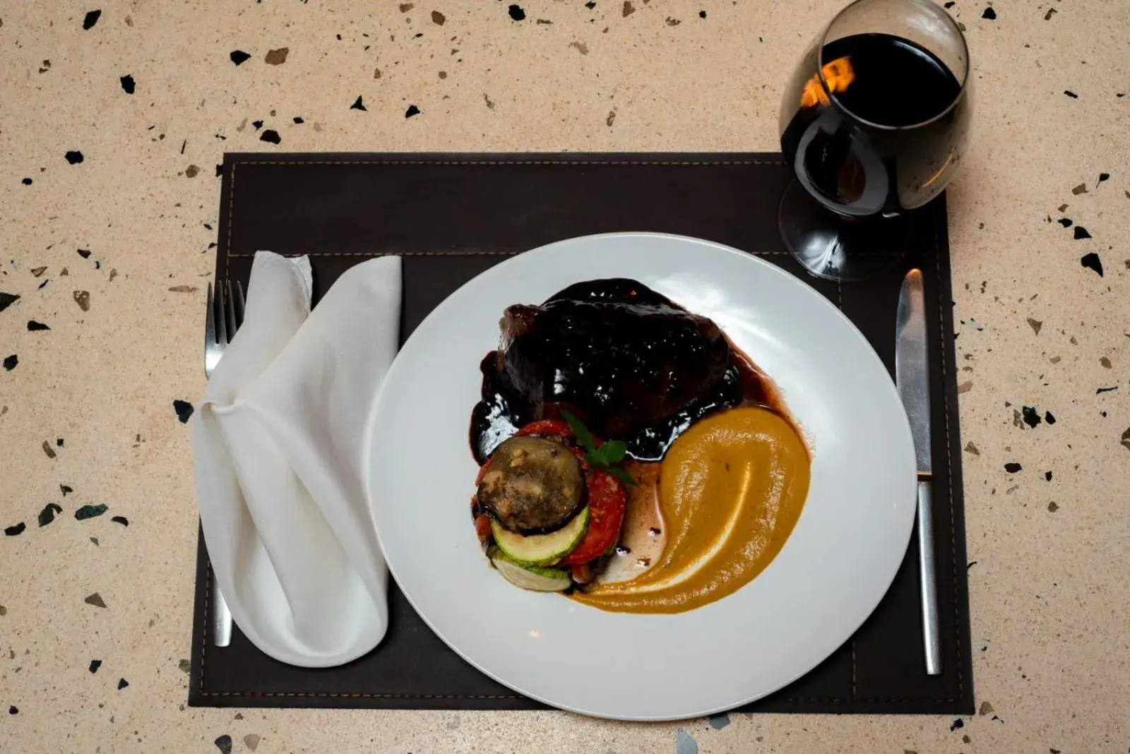 Food and drinks in La Reserva Virgin Lodge Food and drinks in La Reserva Virgin Lodge