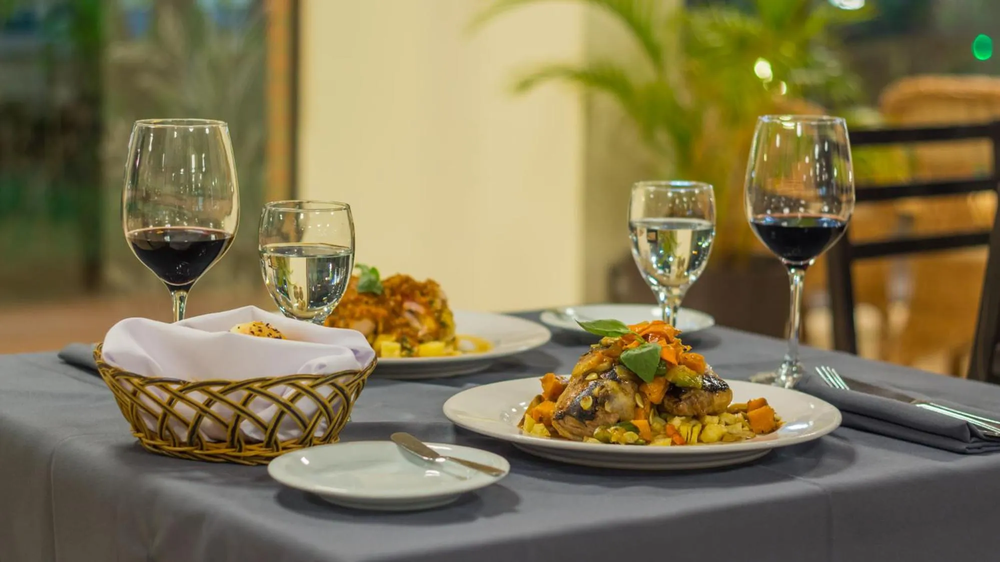 Restaurant/places to eat in Complejo Americano