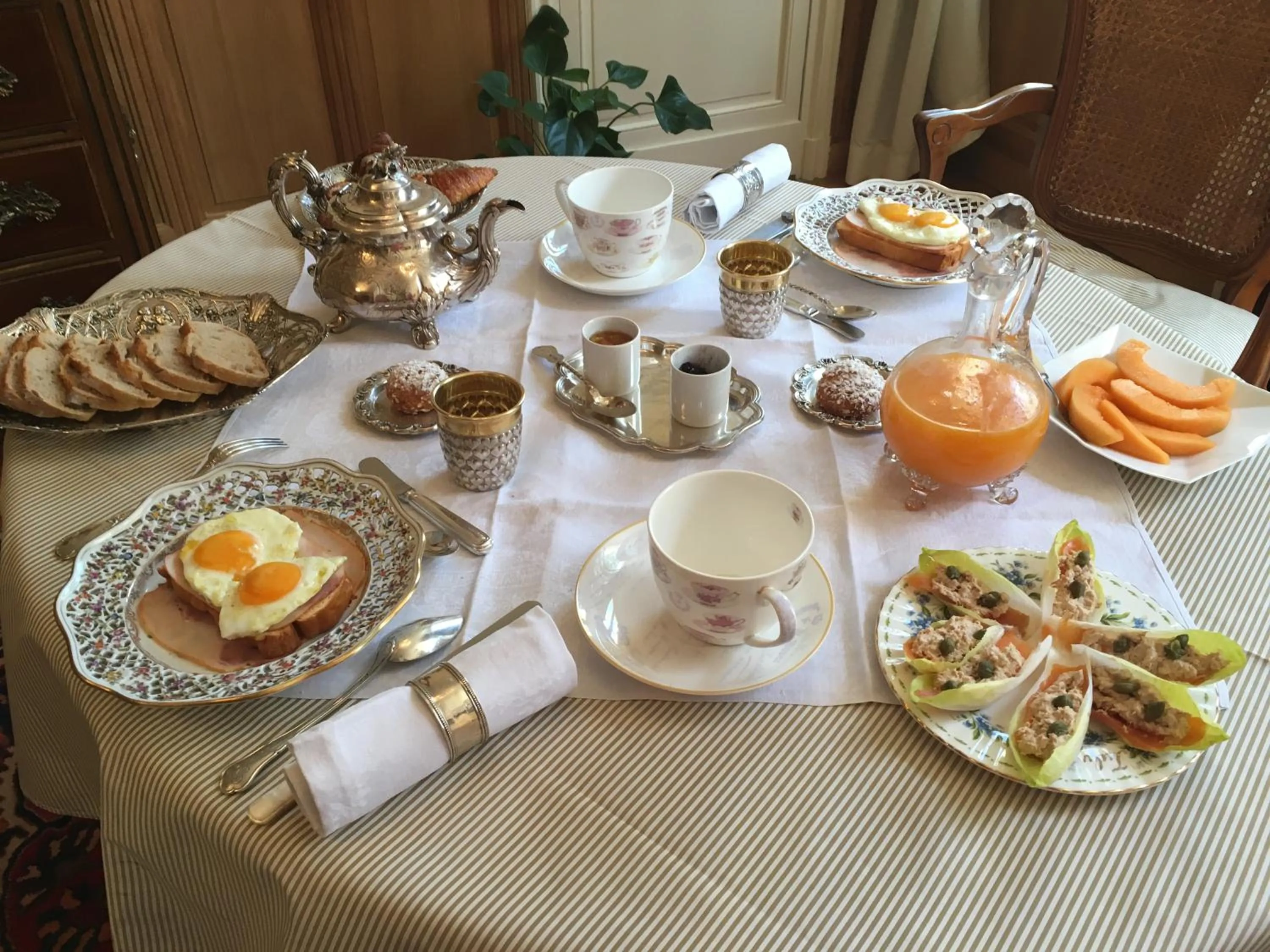 Food and drinks in Le Clos De Saint Seurin