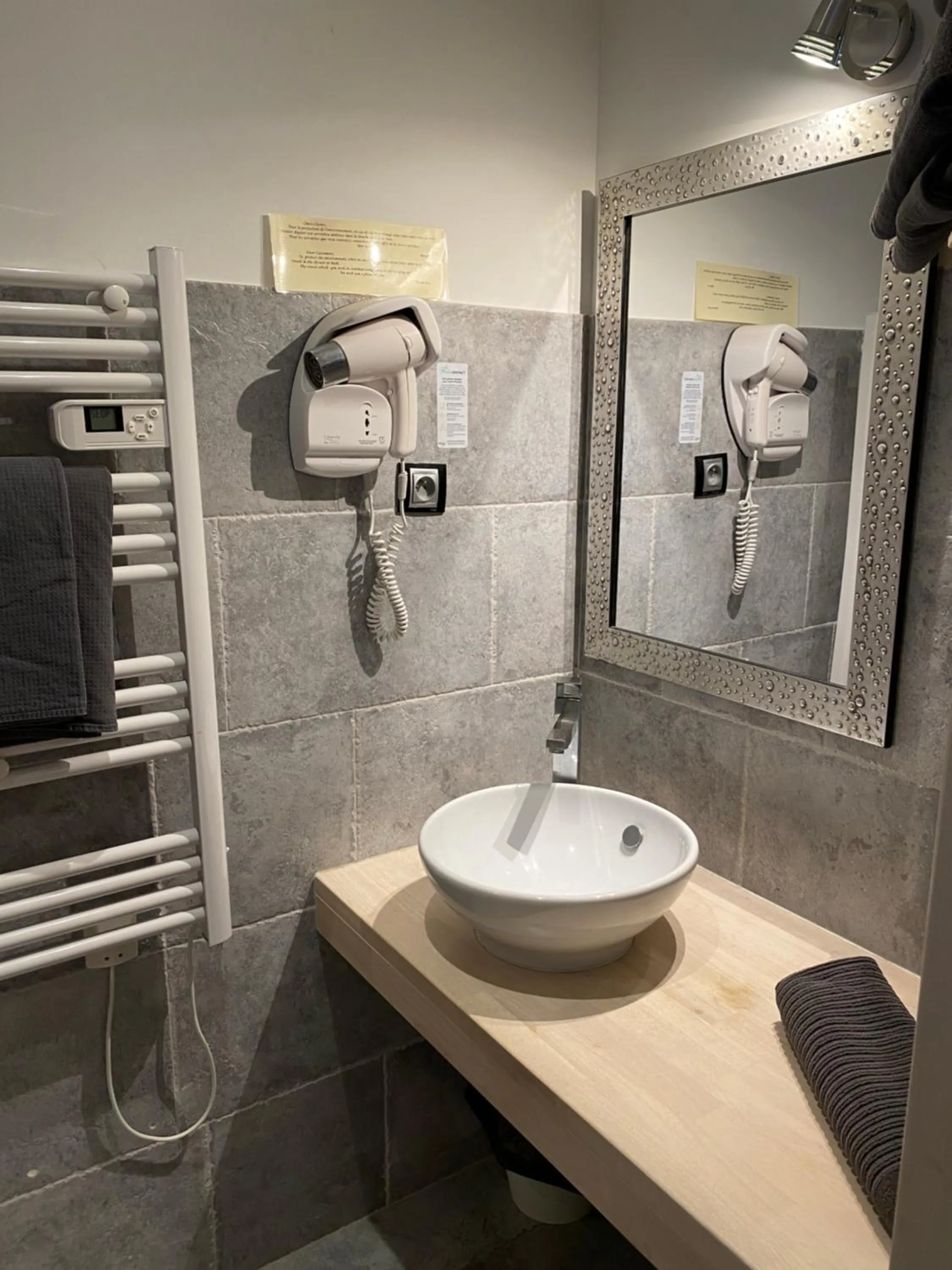 Bathroom in La glycine hotel, spa et bien-être