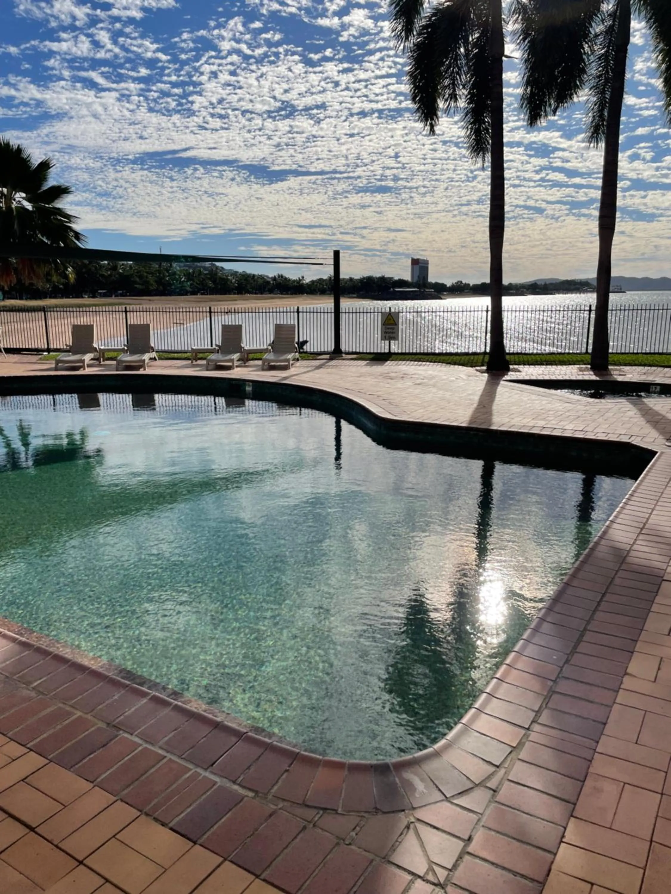 Swimming pool in Mariners North Holiday Apartments