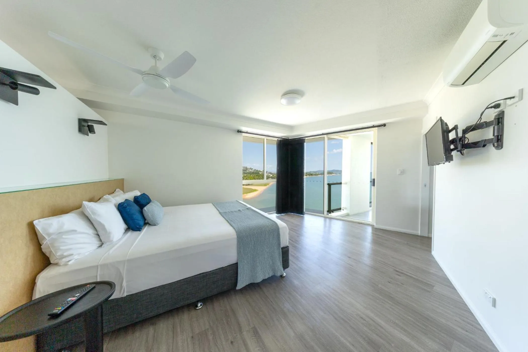 Bed in Mariners North Holiday Apartments