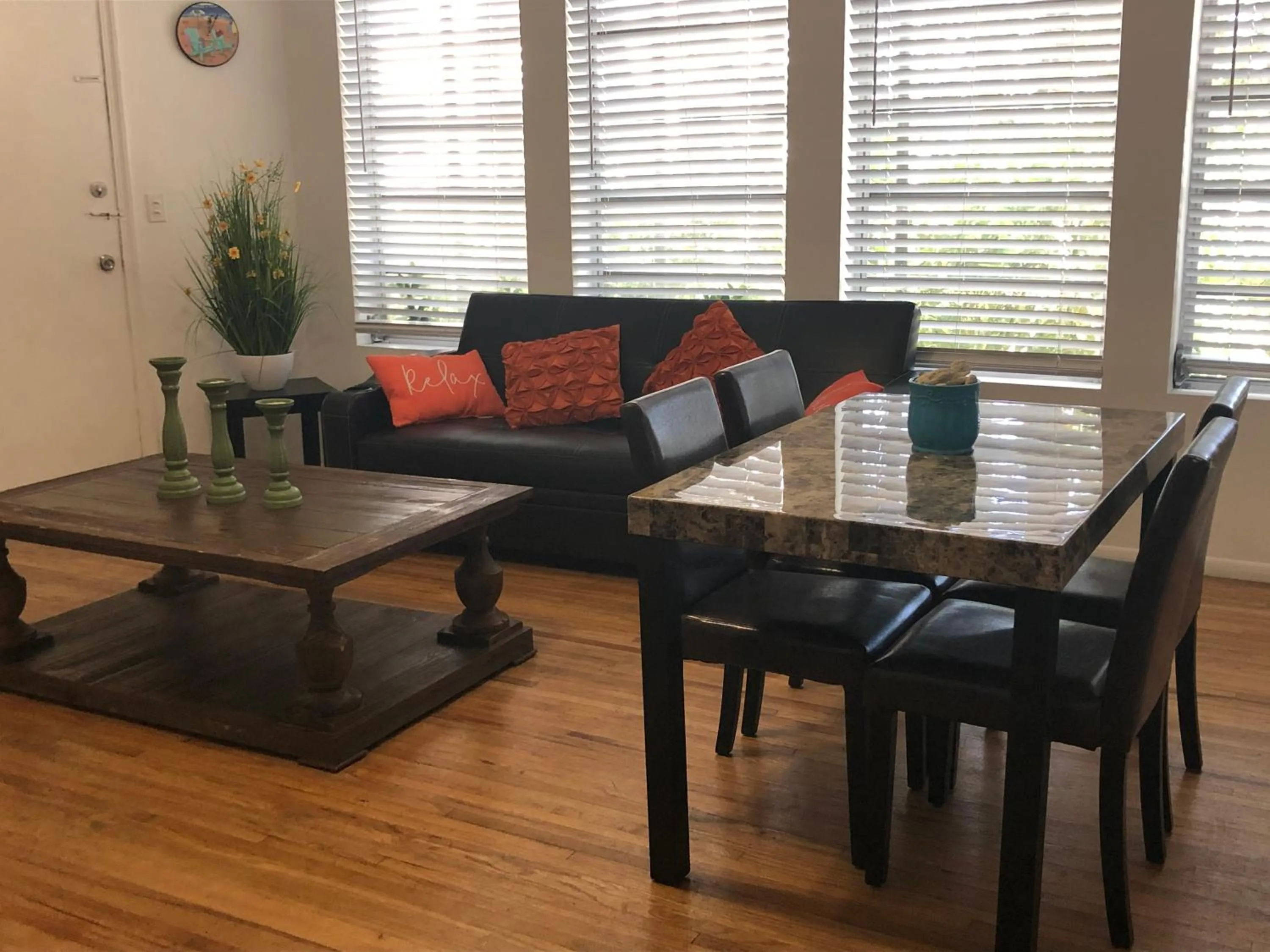 Living room in Beach Place Hotel