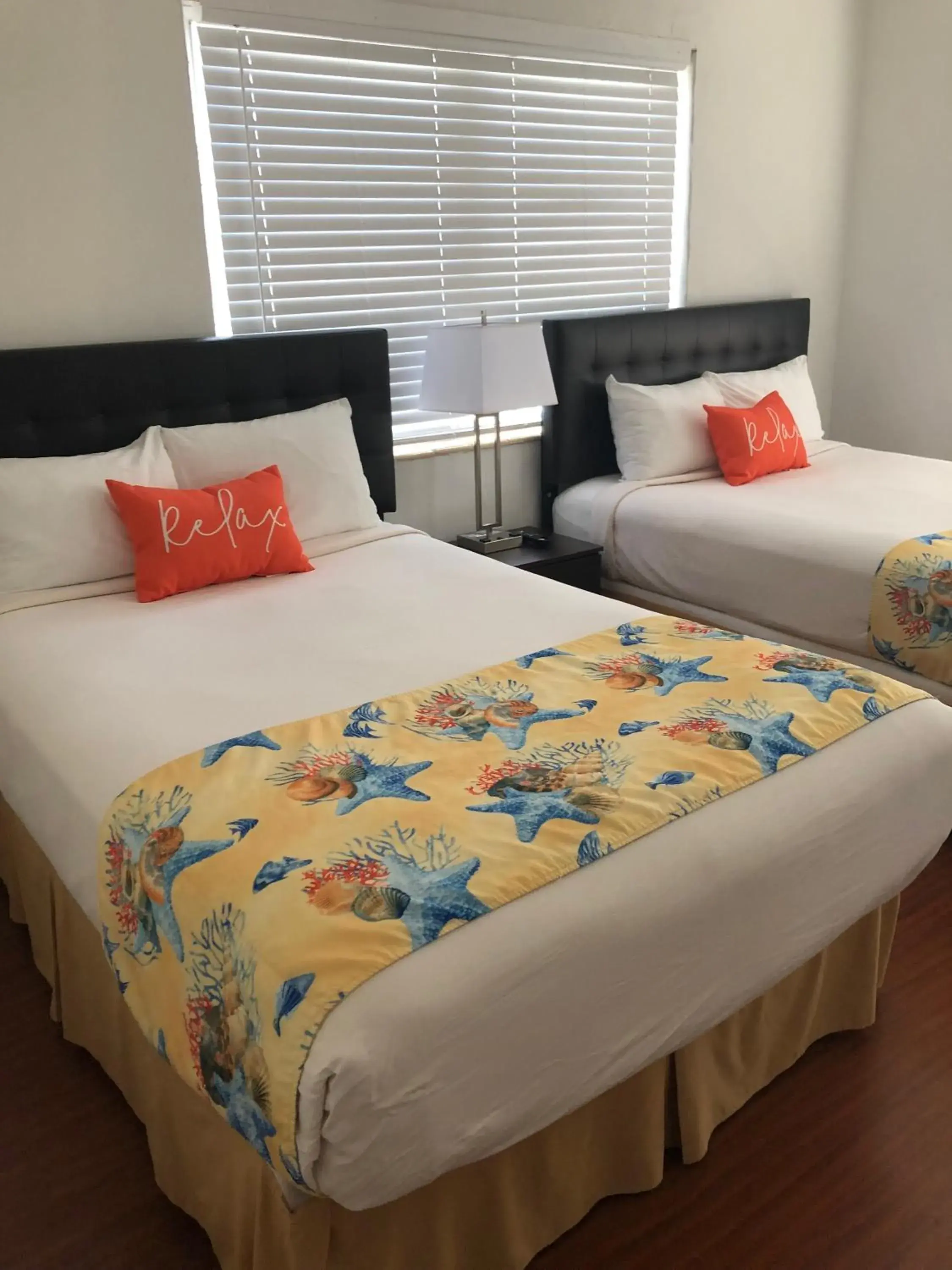 Bedroom, Bed in Beach Place Hotel Bedroom, Bed in Beach Place Hotel