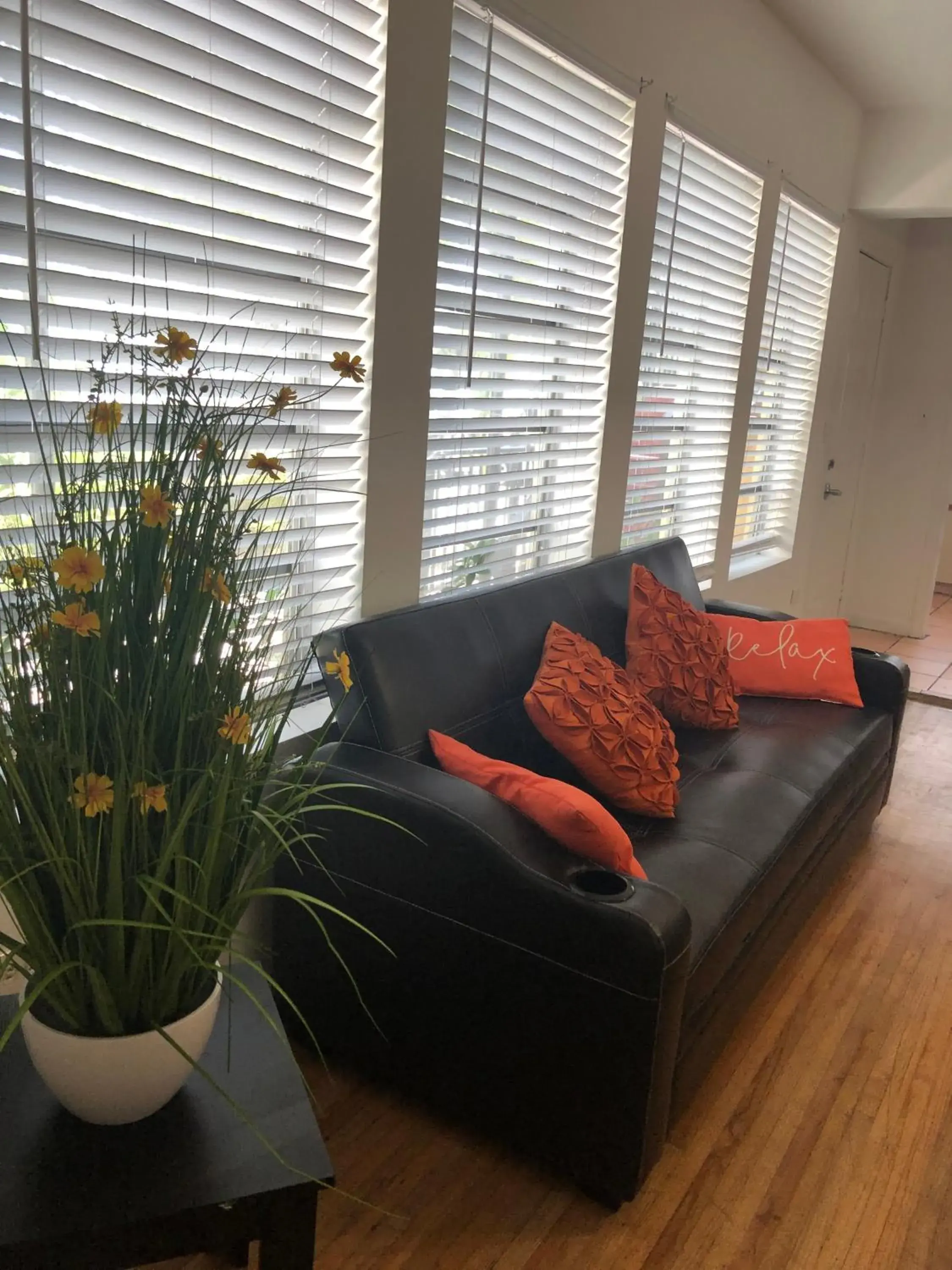 Dining area in Beach Place Hotel Dining area in Beach Place Hotel