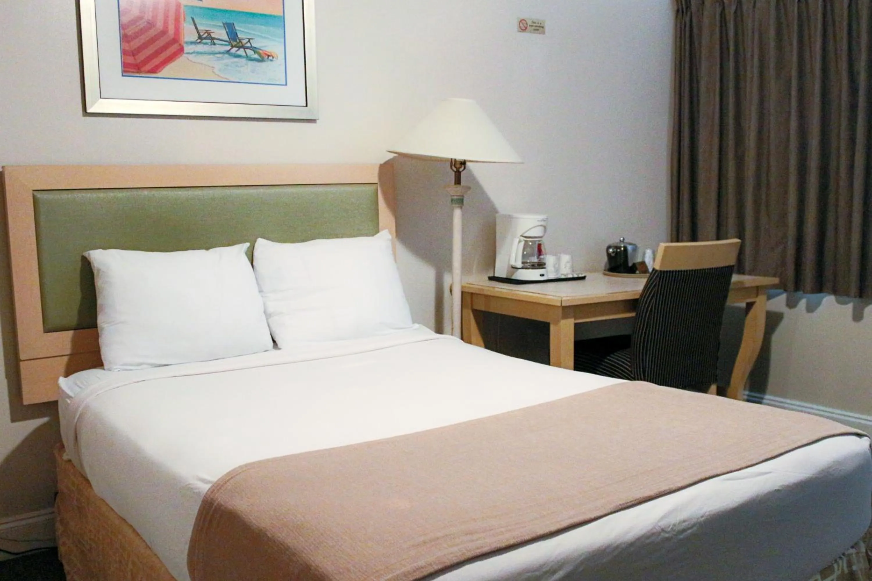 Bed in Beach Place Hotel