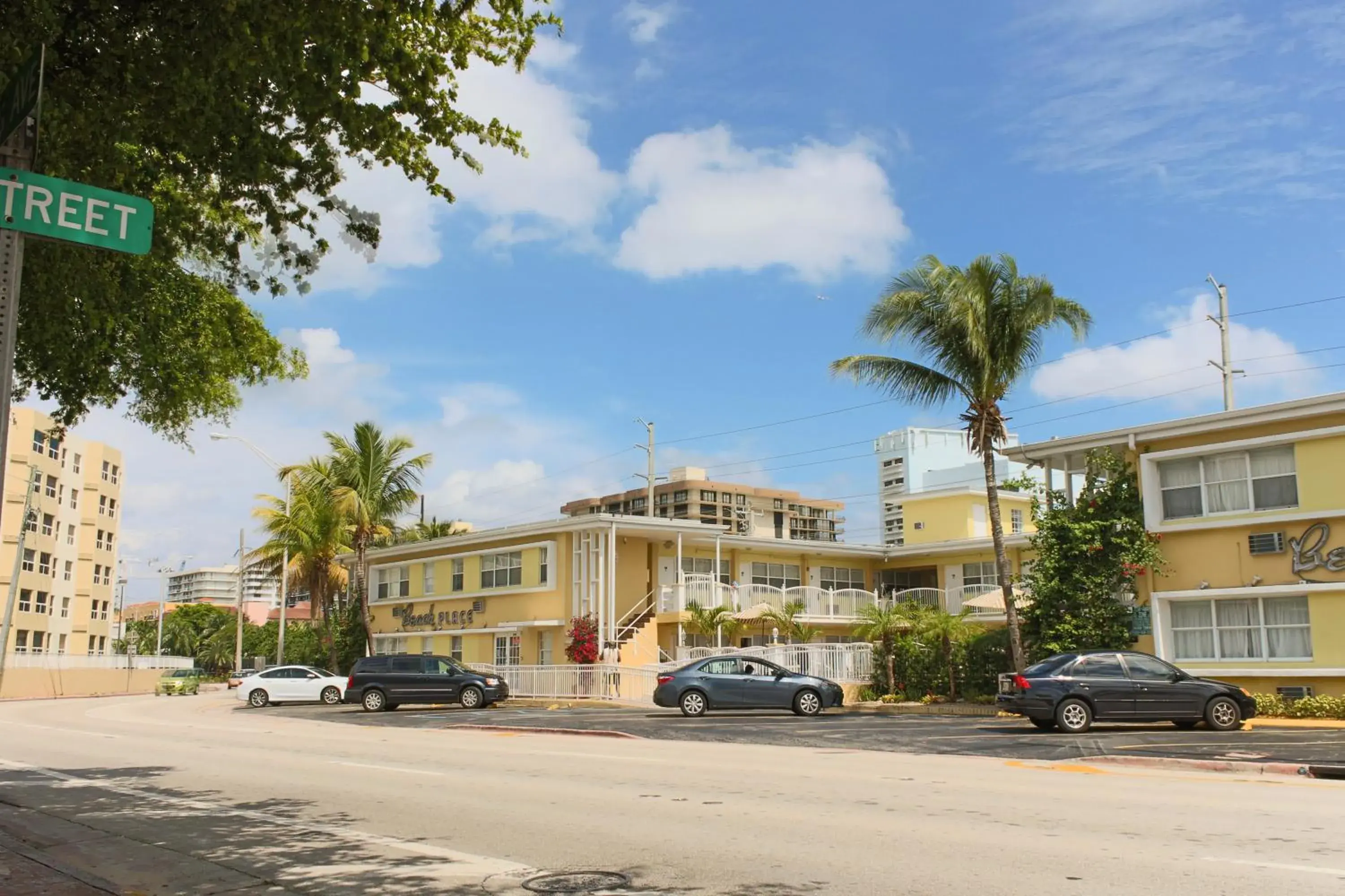 Property building in Beach Place Hotel Property building in Beach Place Hotel