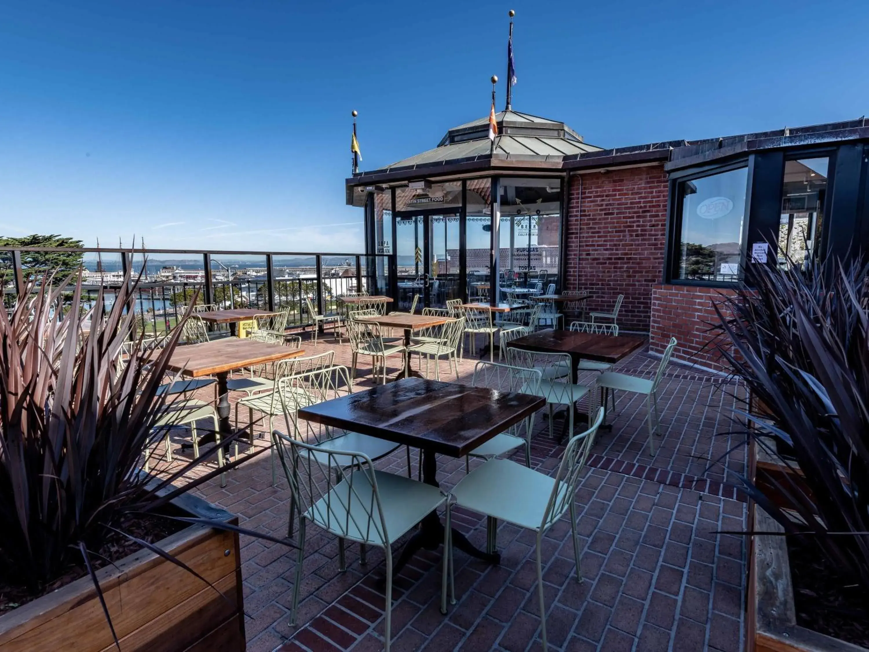 Restaurant/places to eat in The Fairmont Heritage Place Ghirardelli Square Restaurant/places to eat in The Fairmont Heritage Place Ghirardelli Square