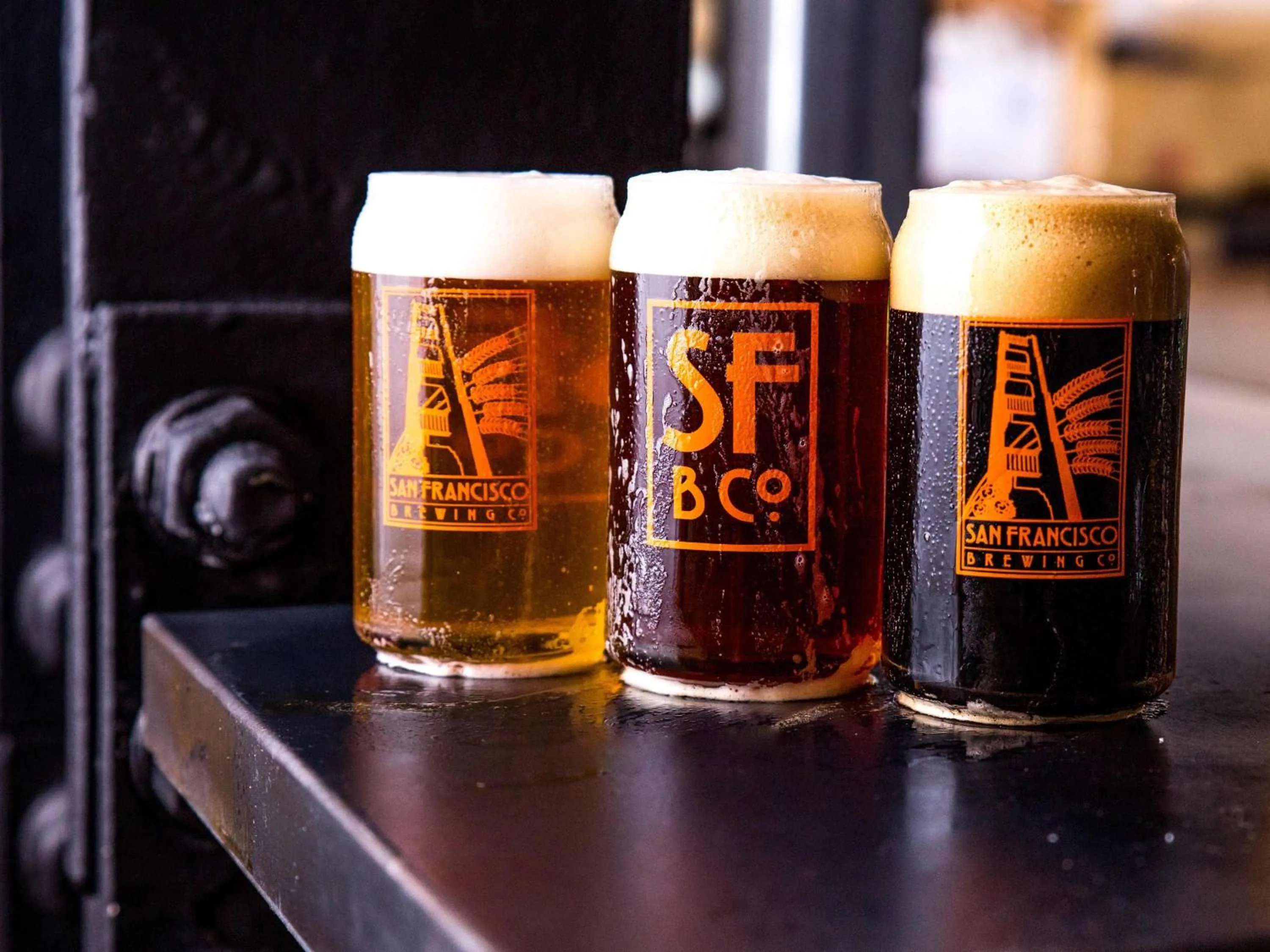 Lounge or bar in The Fairmont Heritage Place Ghirardelli Square