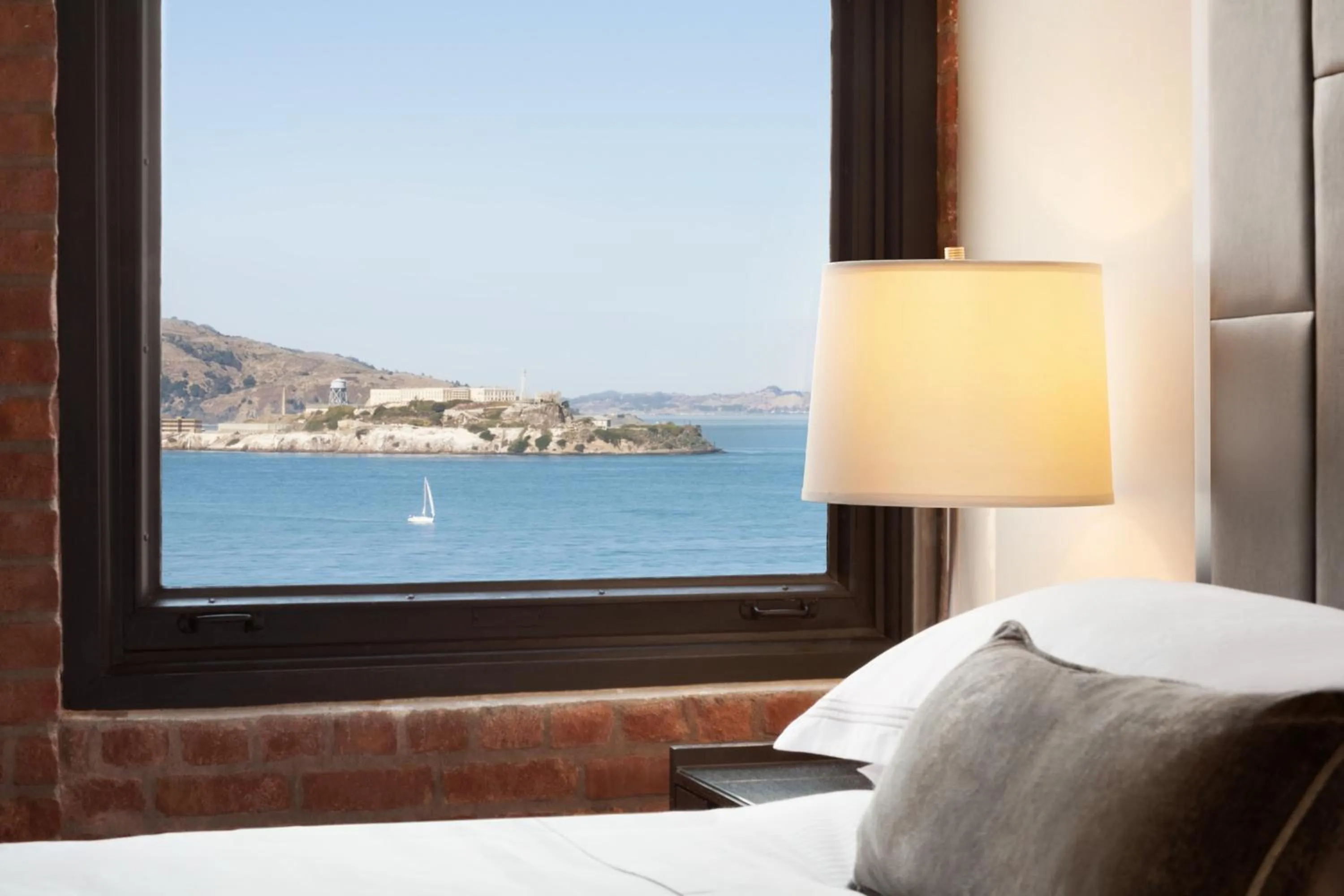 Bedroom, Bed in The Fairmont Heritage Place Ghirardelli Square