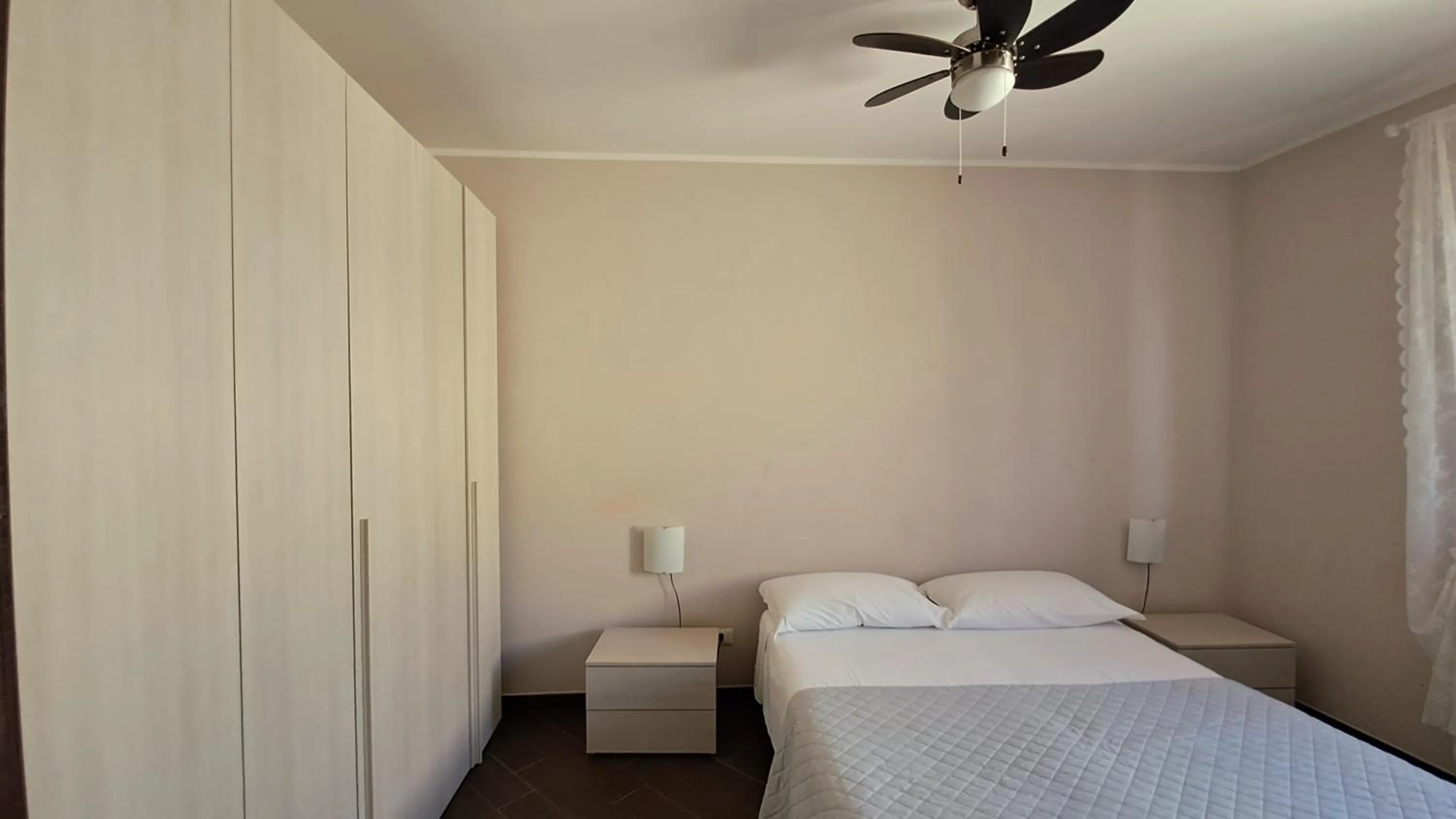 Bedroom, Bed in Guest House Roma Express