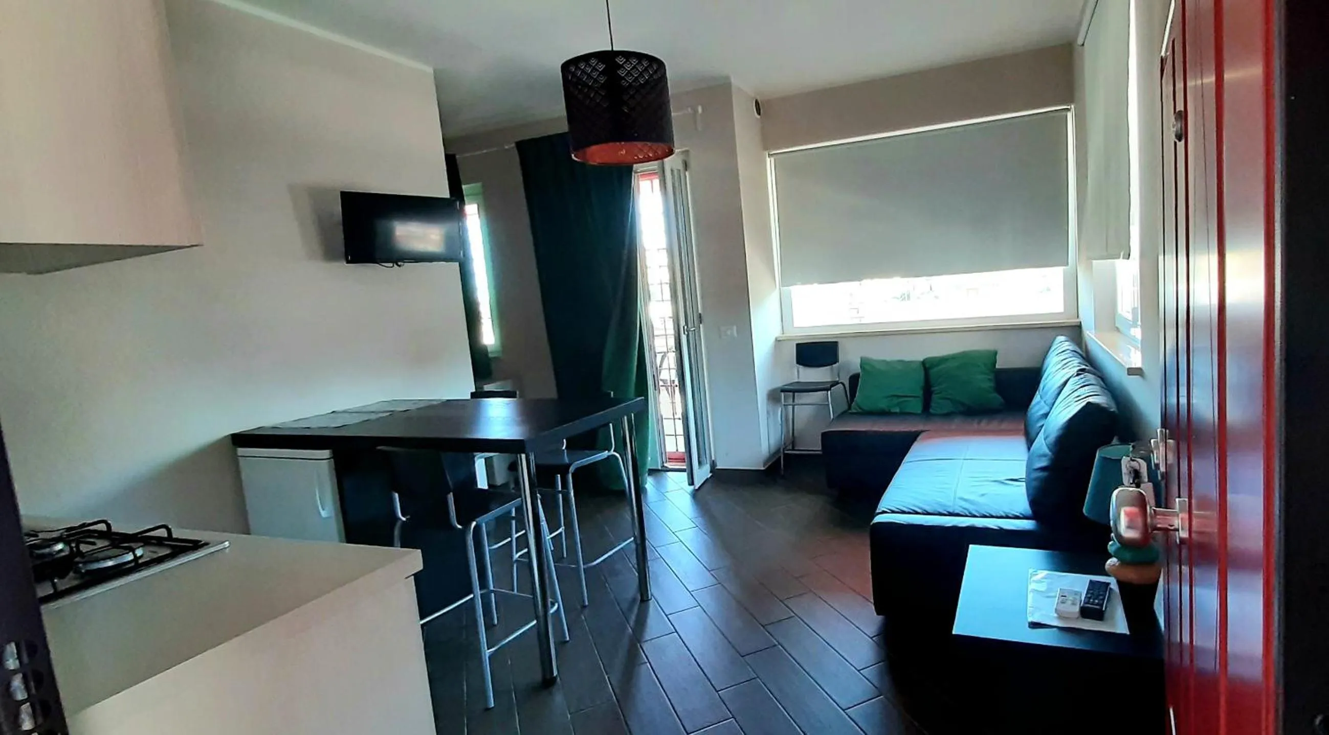 TV and multimedia in Guest House Roma Express