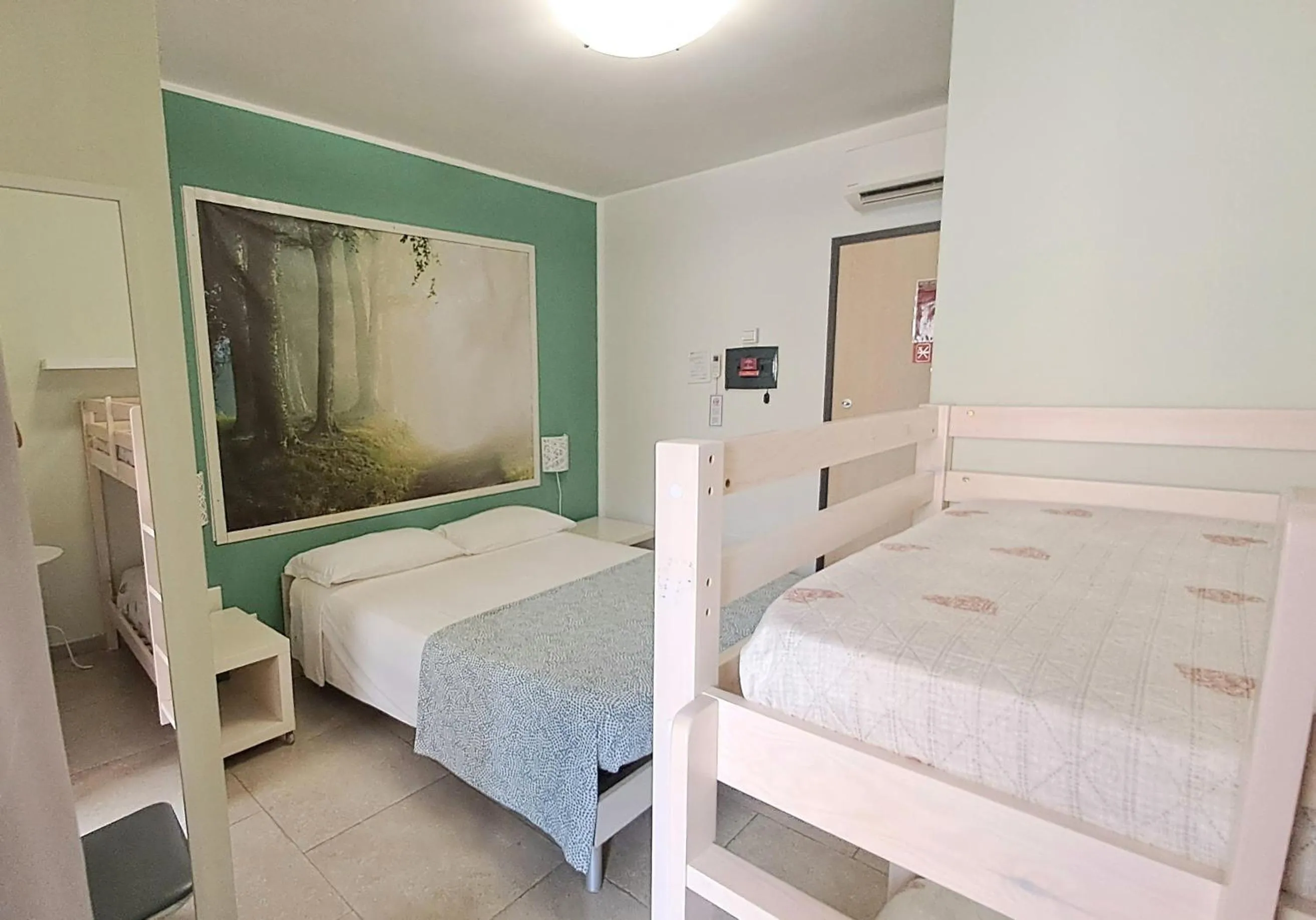 bunk bed, Bed in Guest House Roma Express