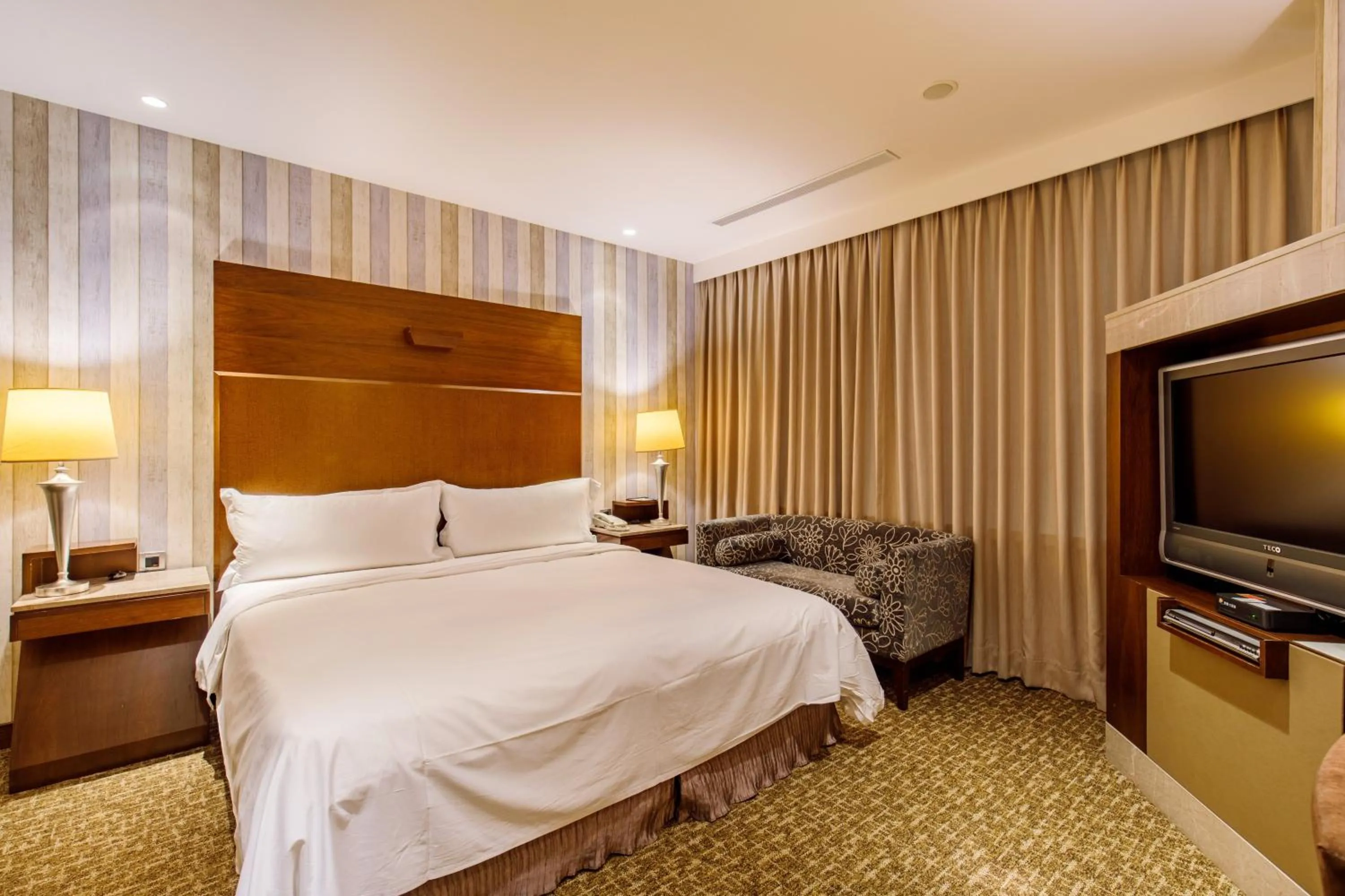 Bed in Hotel HD Palace