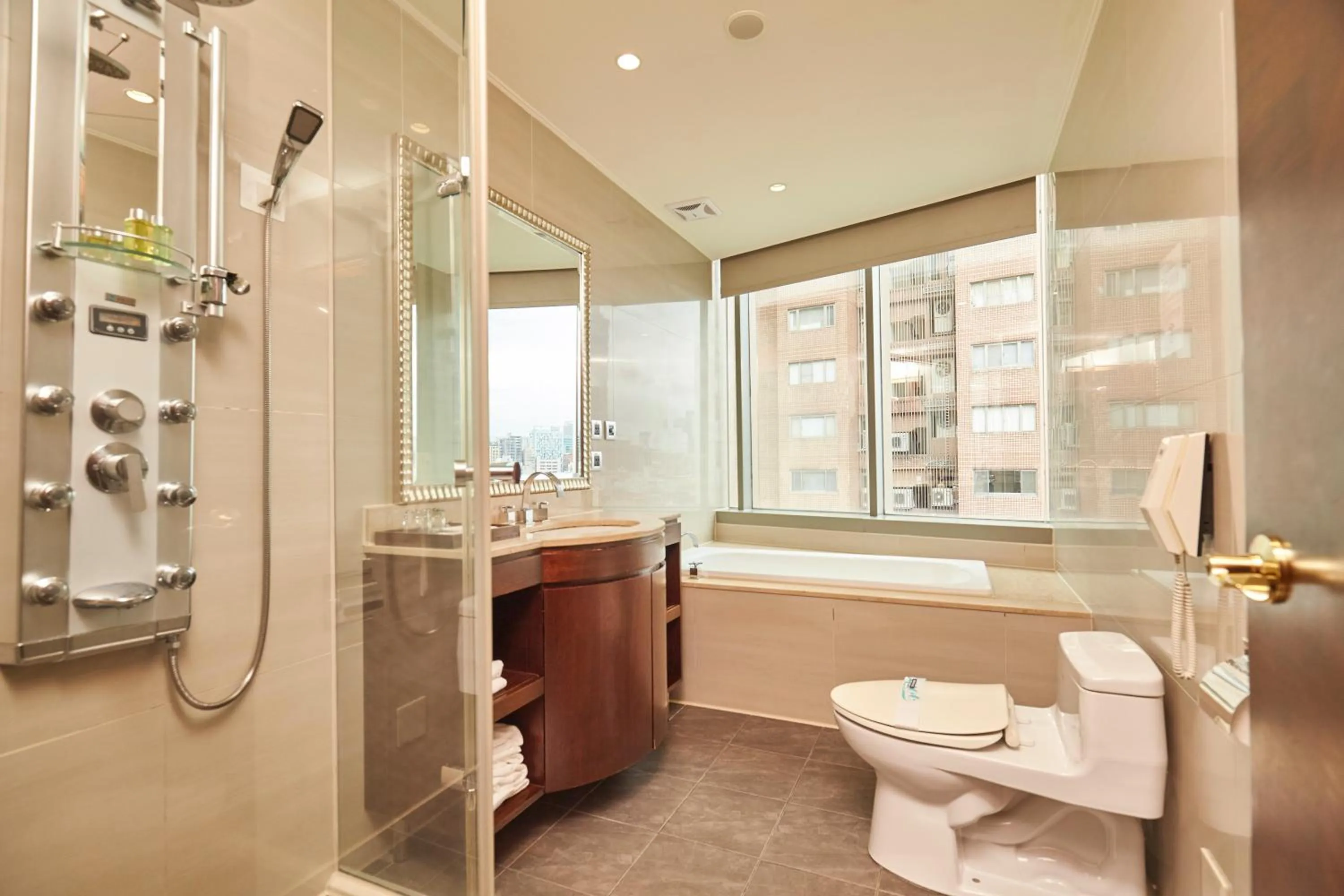 Bathroom in Hotel HD Palace