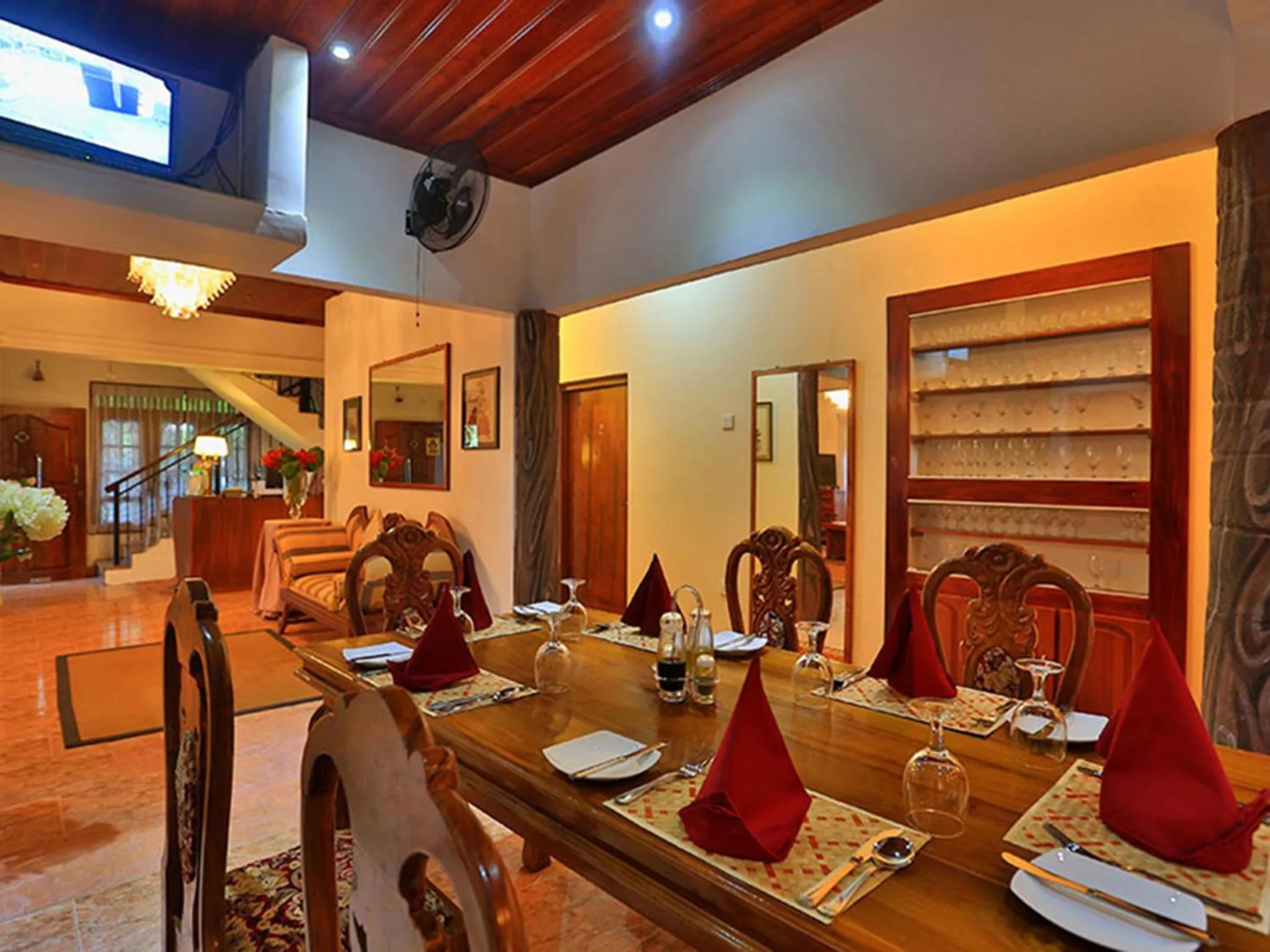 Lounge or bar in Emel Boutique