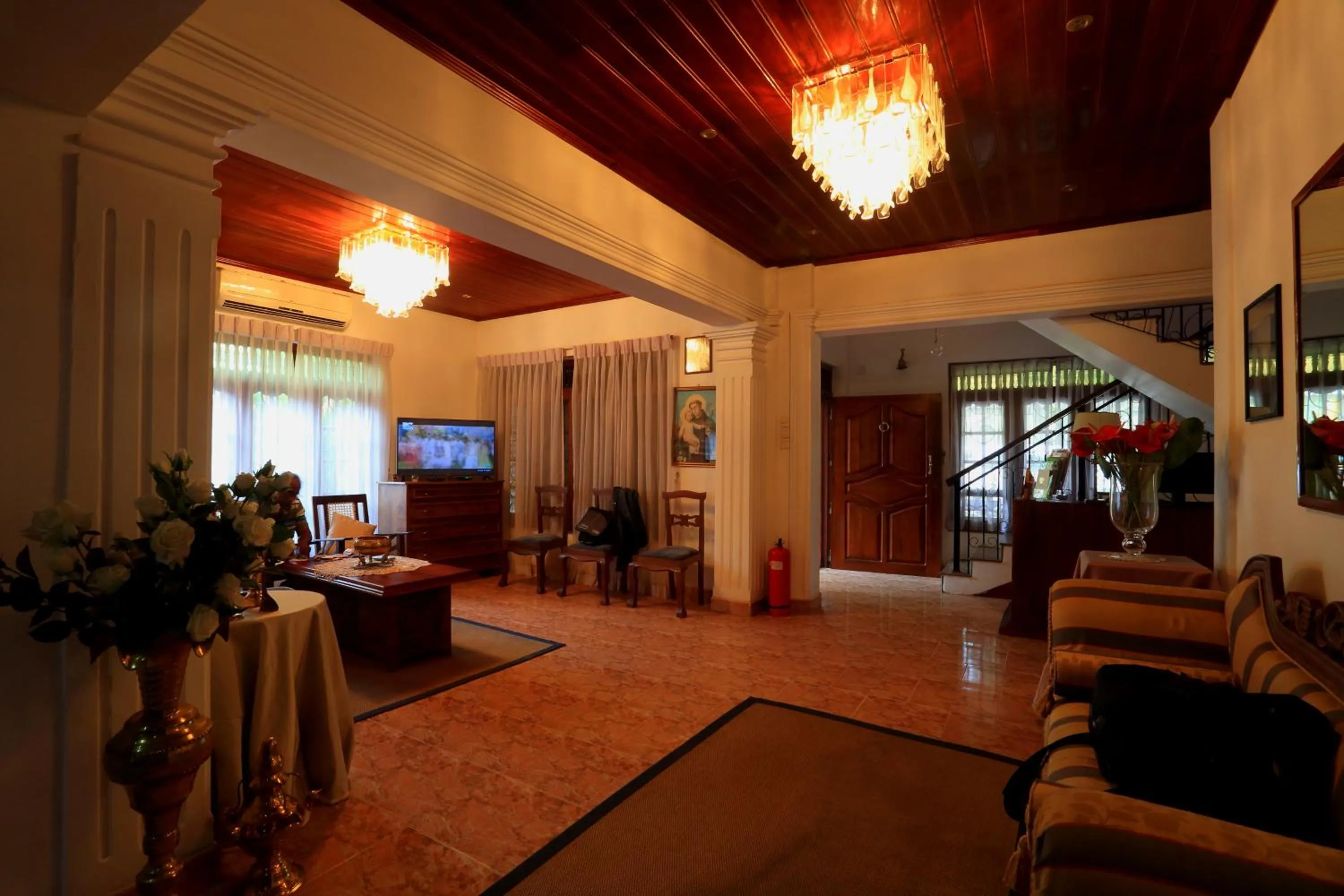 Communal lounge/ TV room in Emel Boutique