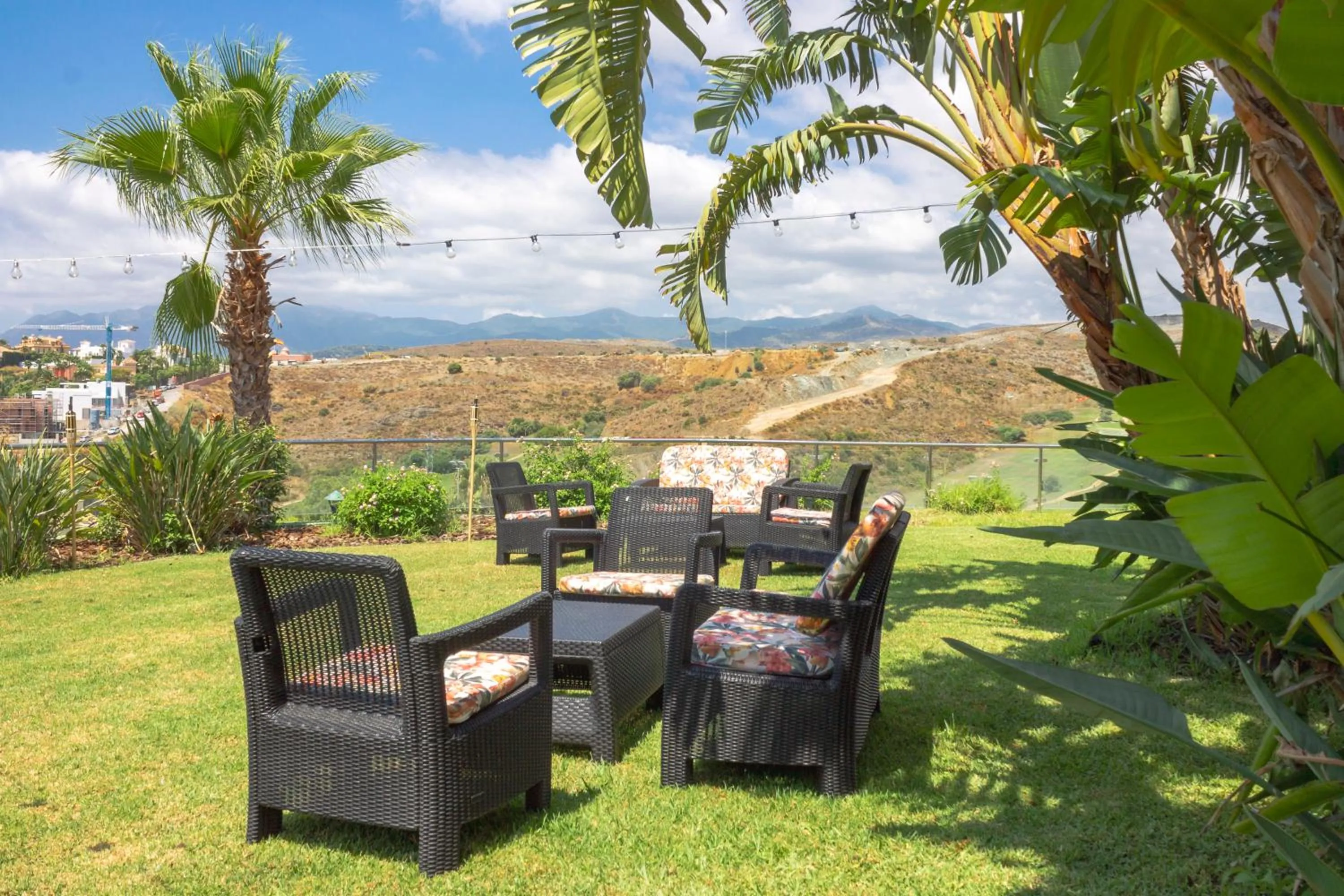 Restaurant/places to eat in Colina del Paraiso