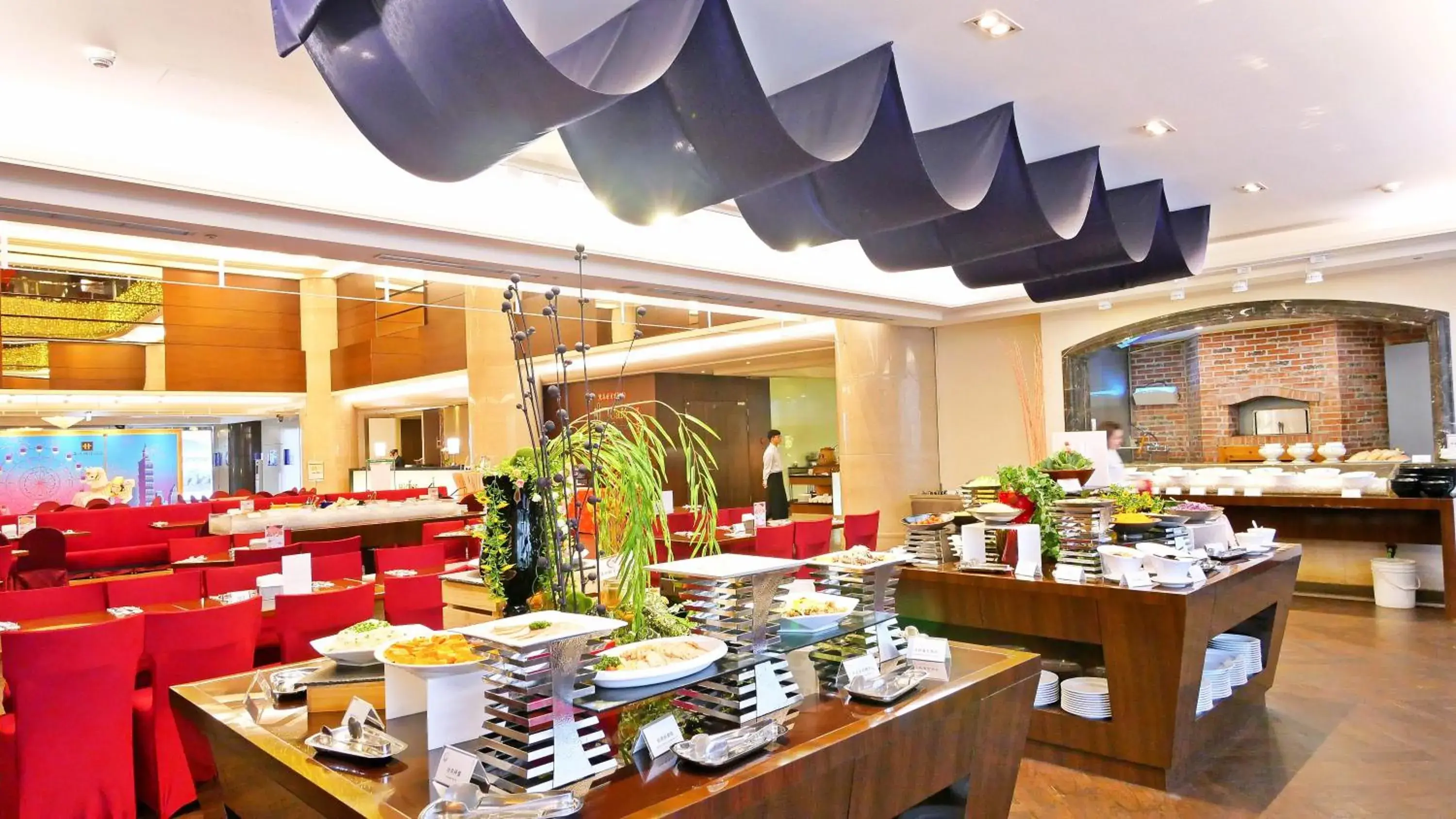 Restaurant/places to eat in HiONE Holiday Hotel Restaurant/places to eat in HiONE Holiday Hotel