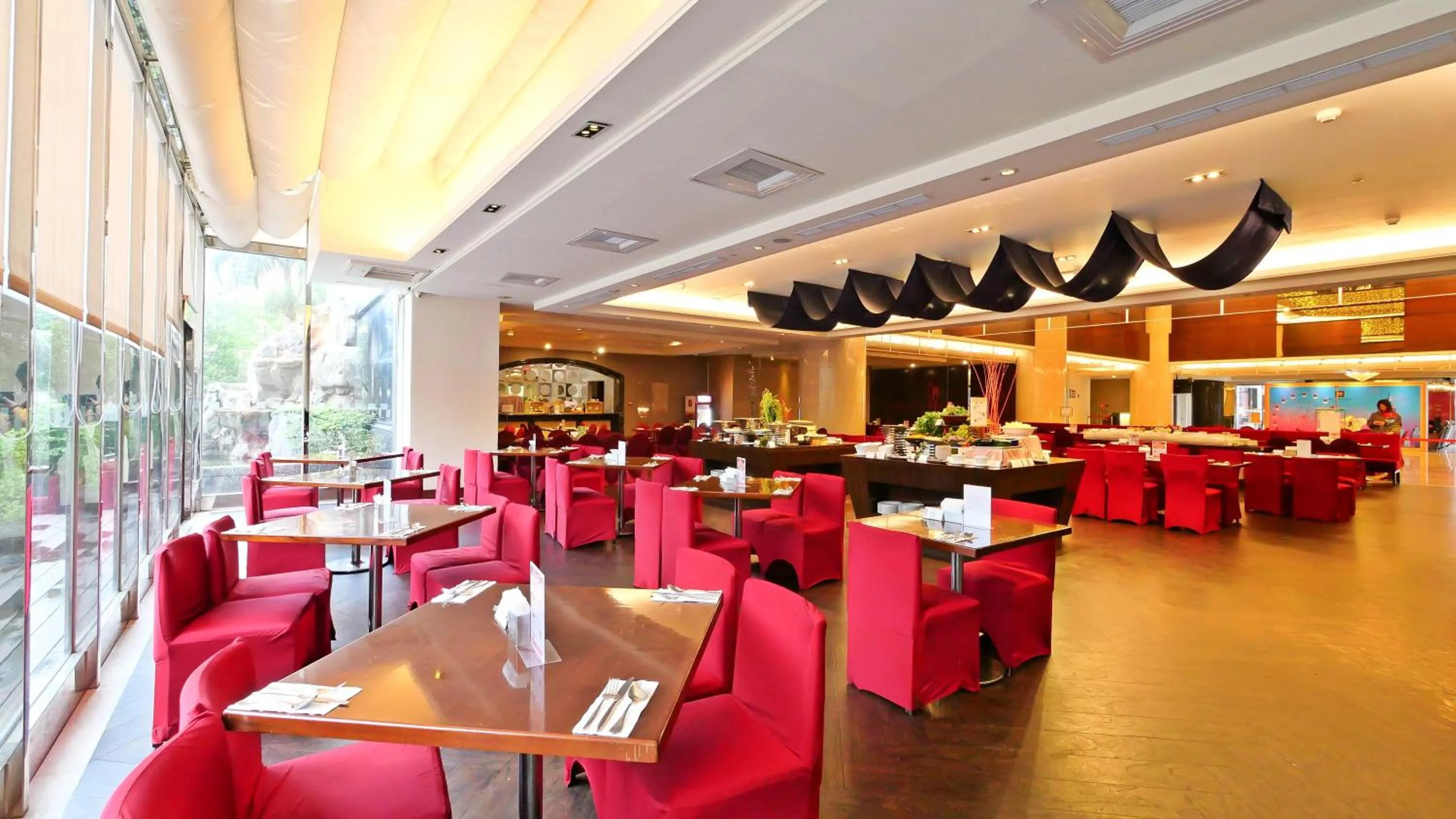 Restaurant/places to eat in HiONE Holiday Hotel