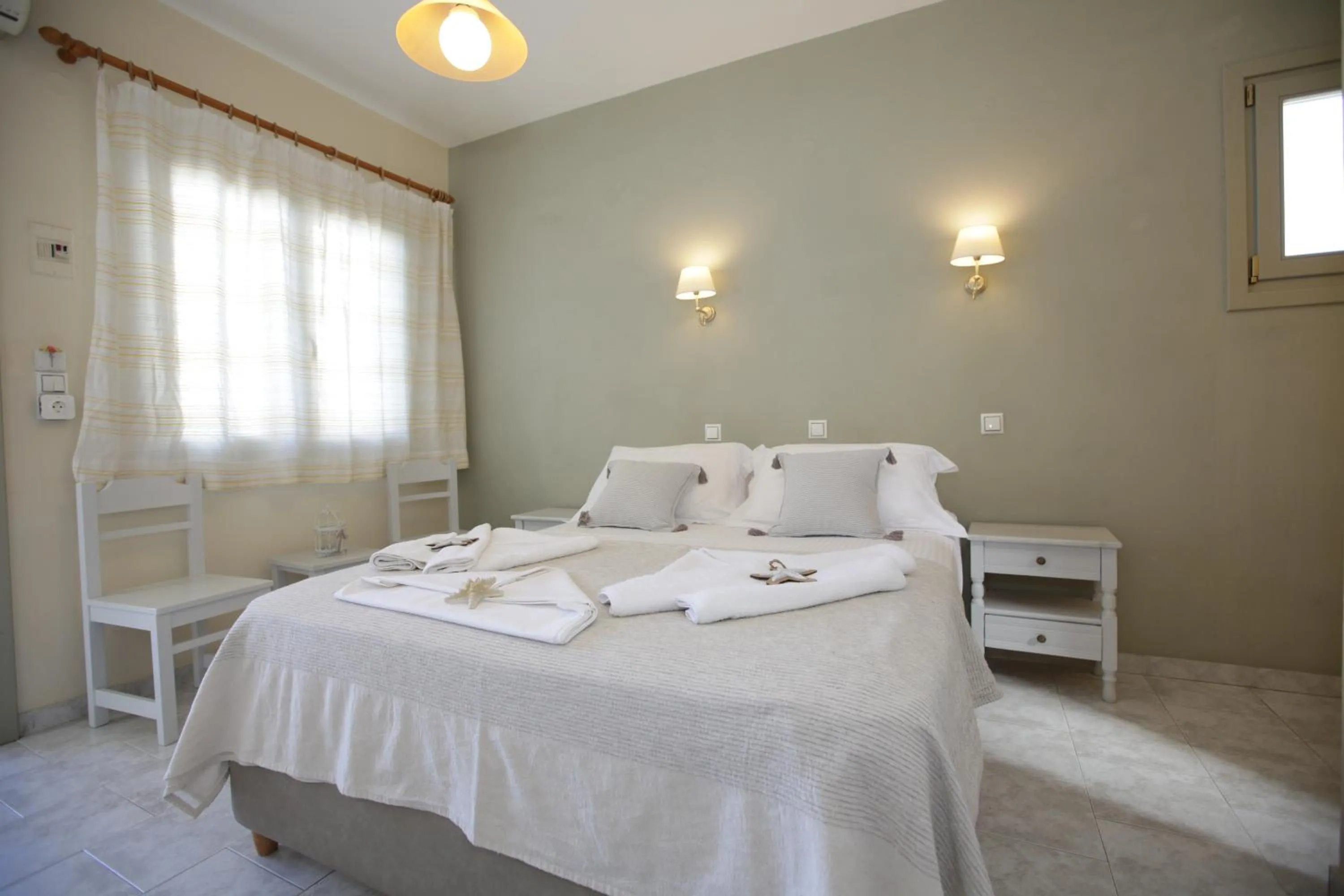 Bed in Alexandra's Rooms