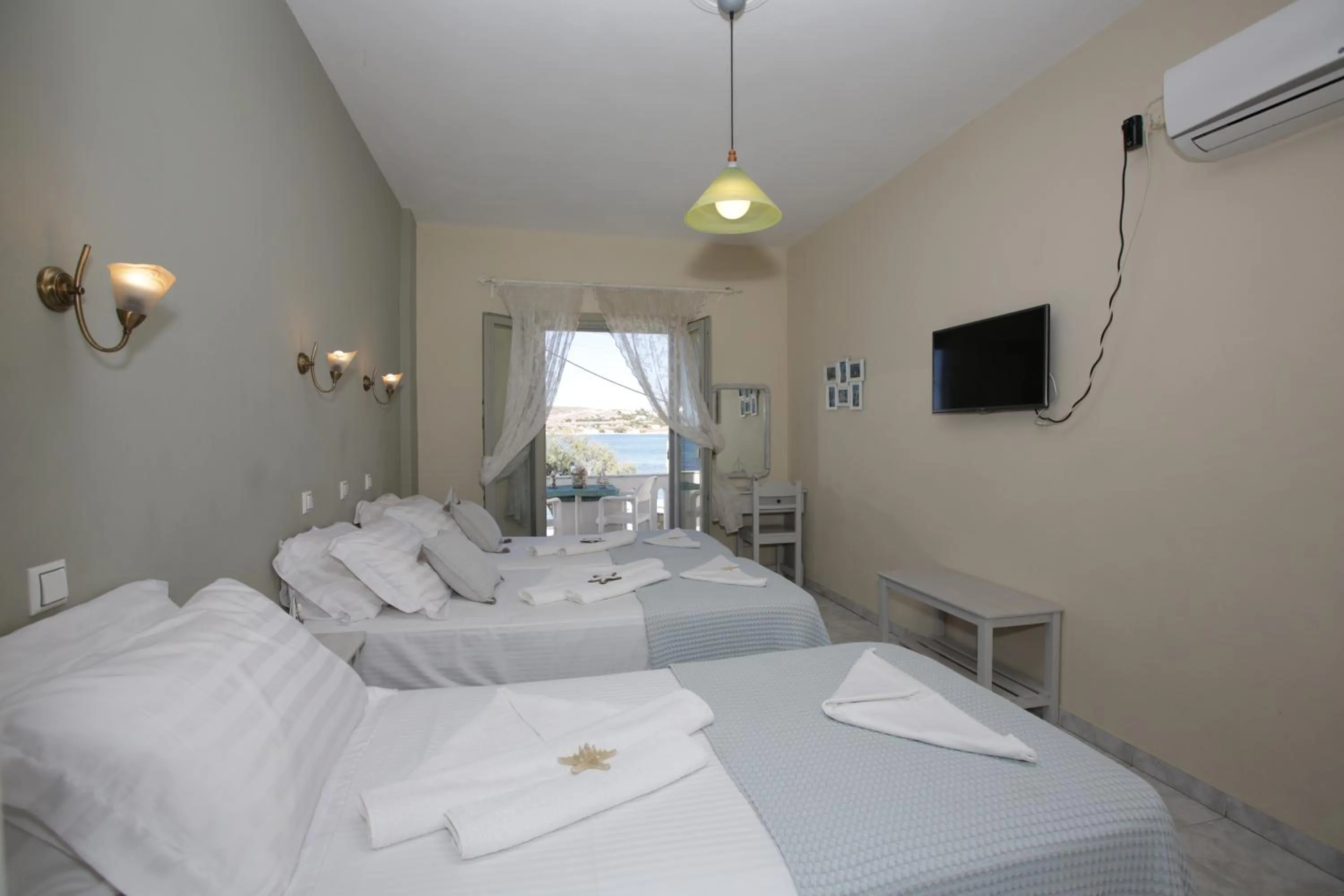 Bed in Alexandra's Rooms