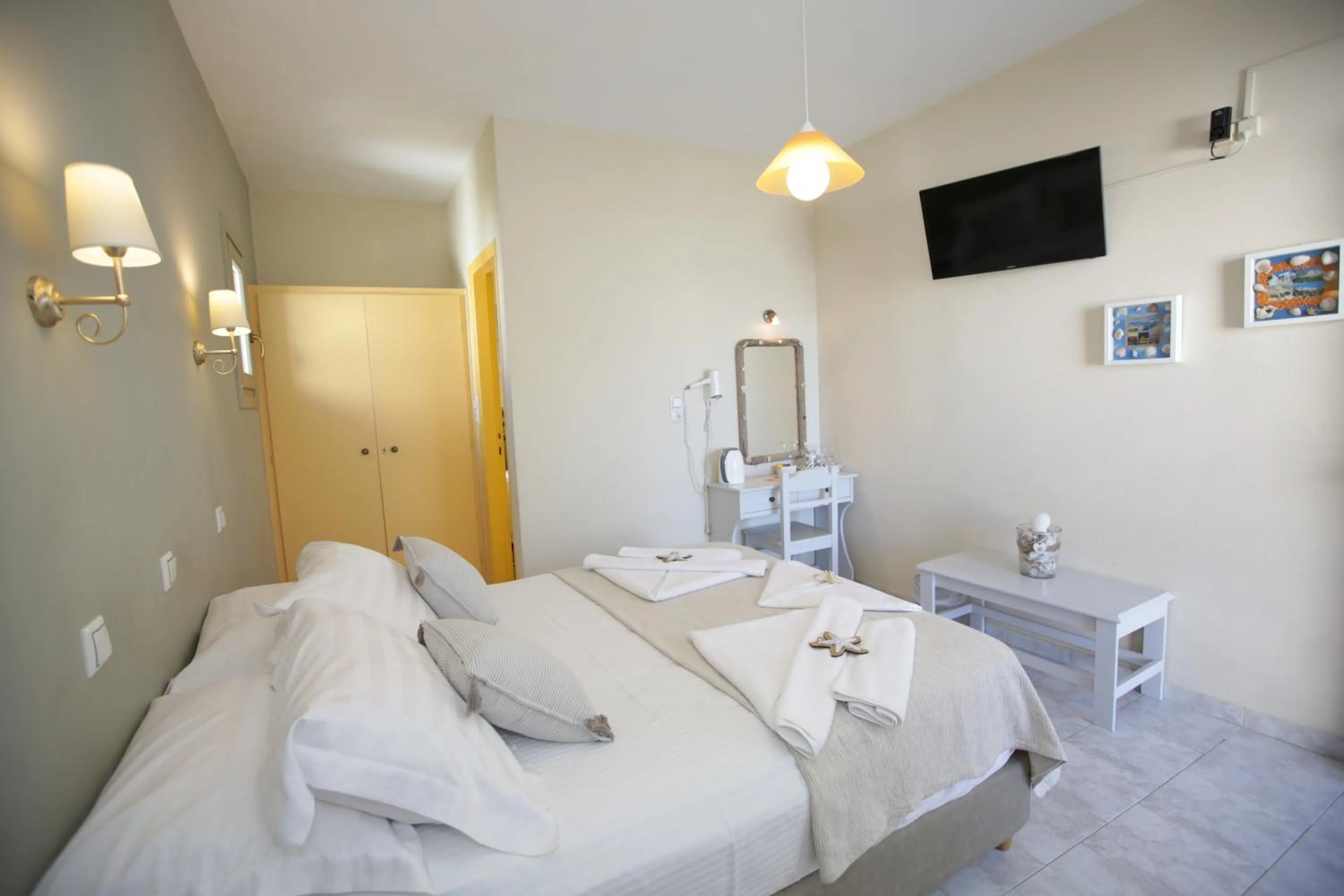 Bed in Alexandra's Rooms