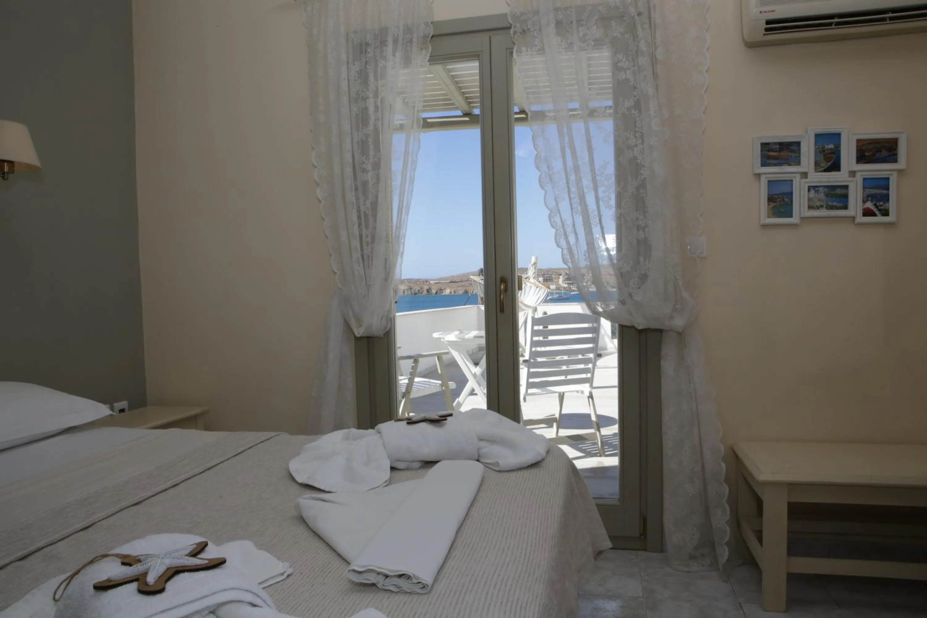 Bed in Alexandra's Rooms