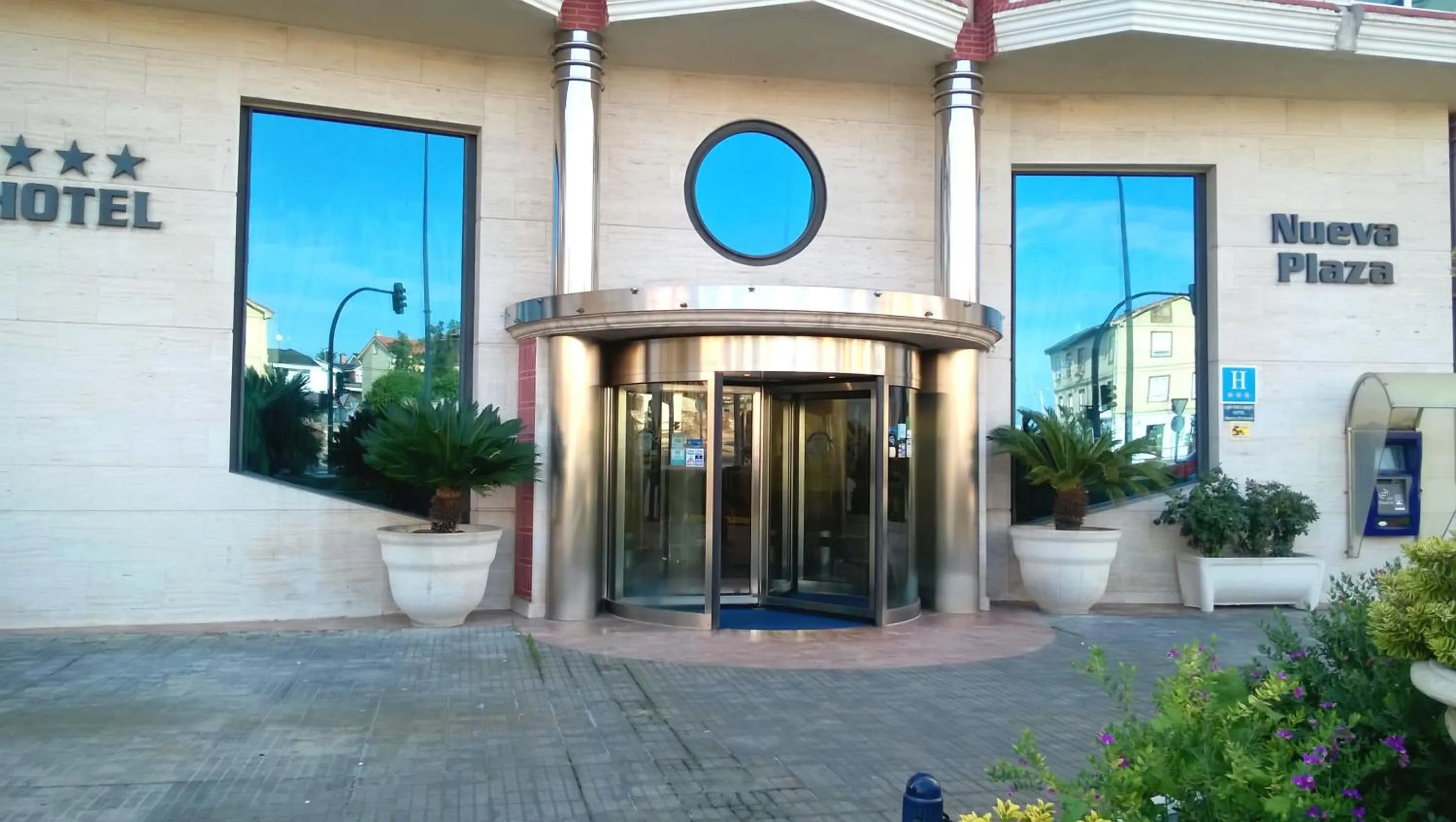 Facade/entrance in Hotel Nueva Plaza