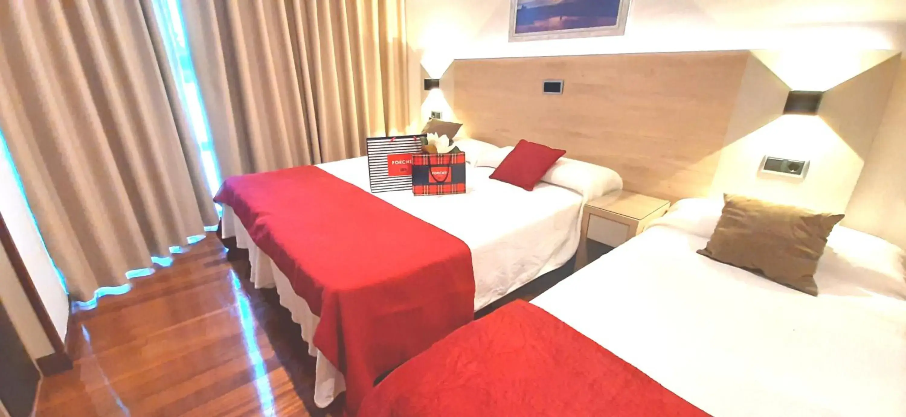 Triple Room in Hotel Nueva Plaza Triple Room in Hotel Nueva Plaza