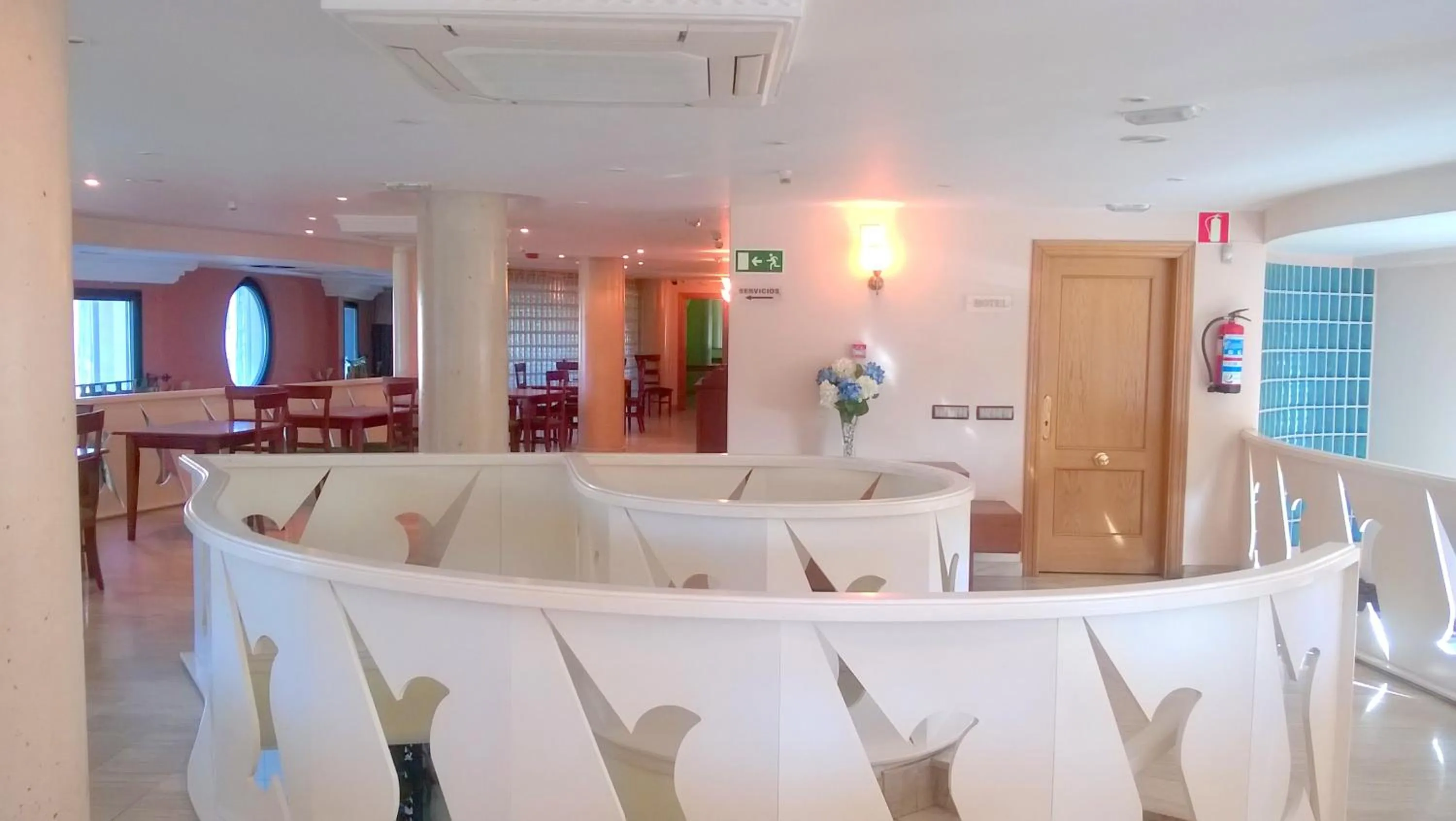 Lounge or bar in Hotel Nueva Plaza