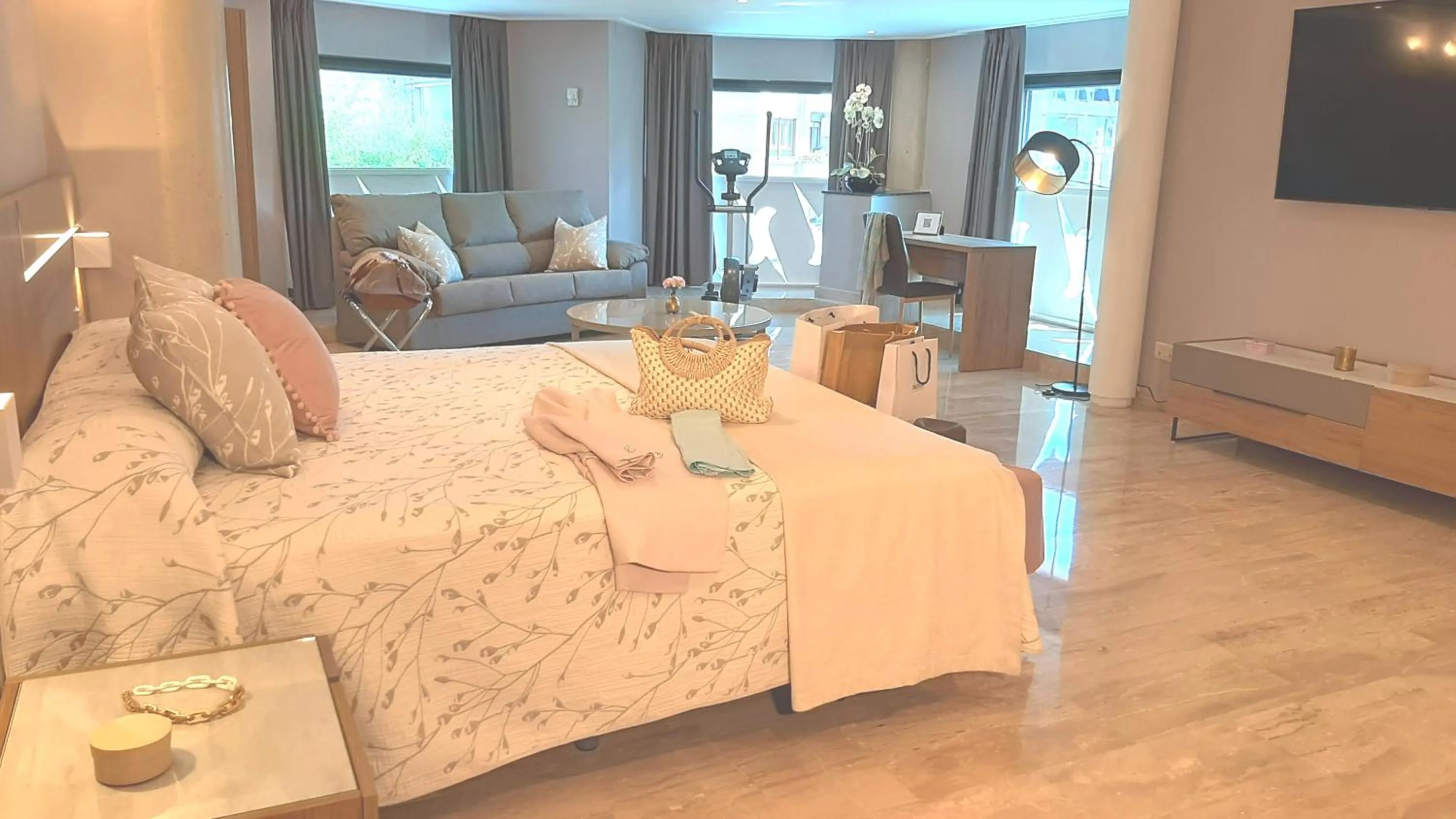 Photo of the whole room in Hotel Nueva Plaza