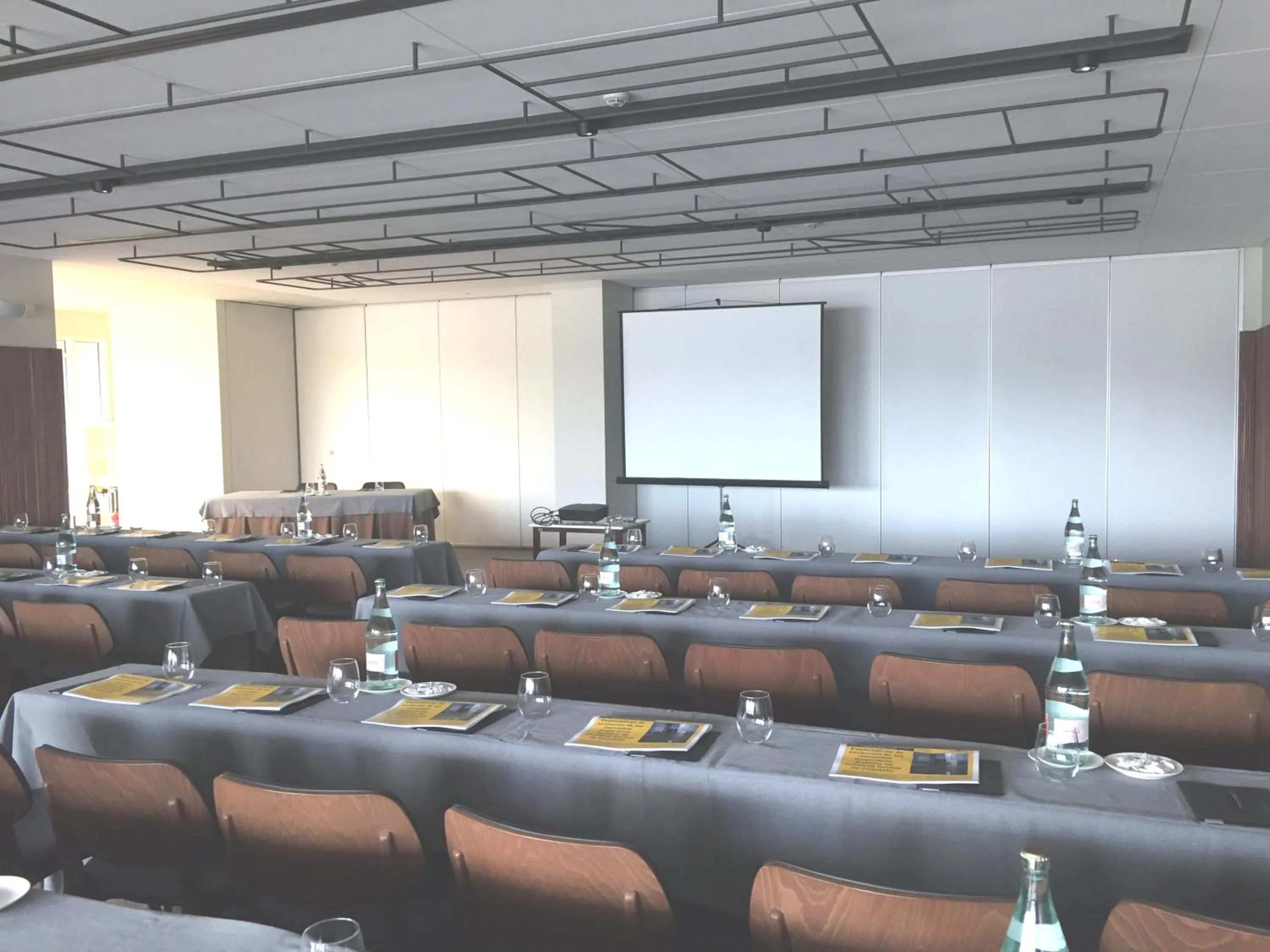 Communal lounge/ TV room in Hotel Nueva Plaza