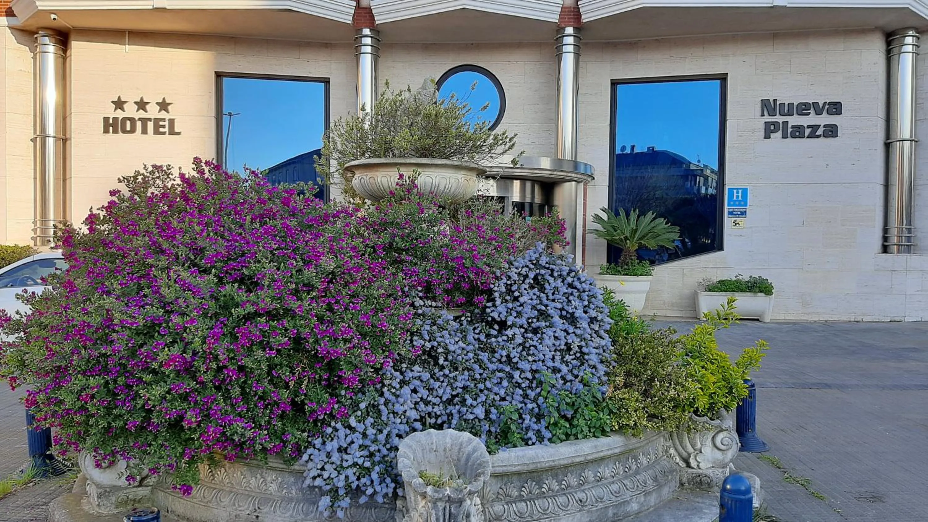 Property building in Hotel Nueva Plaza