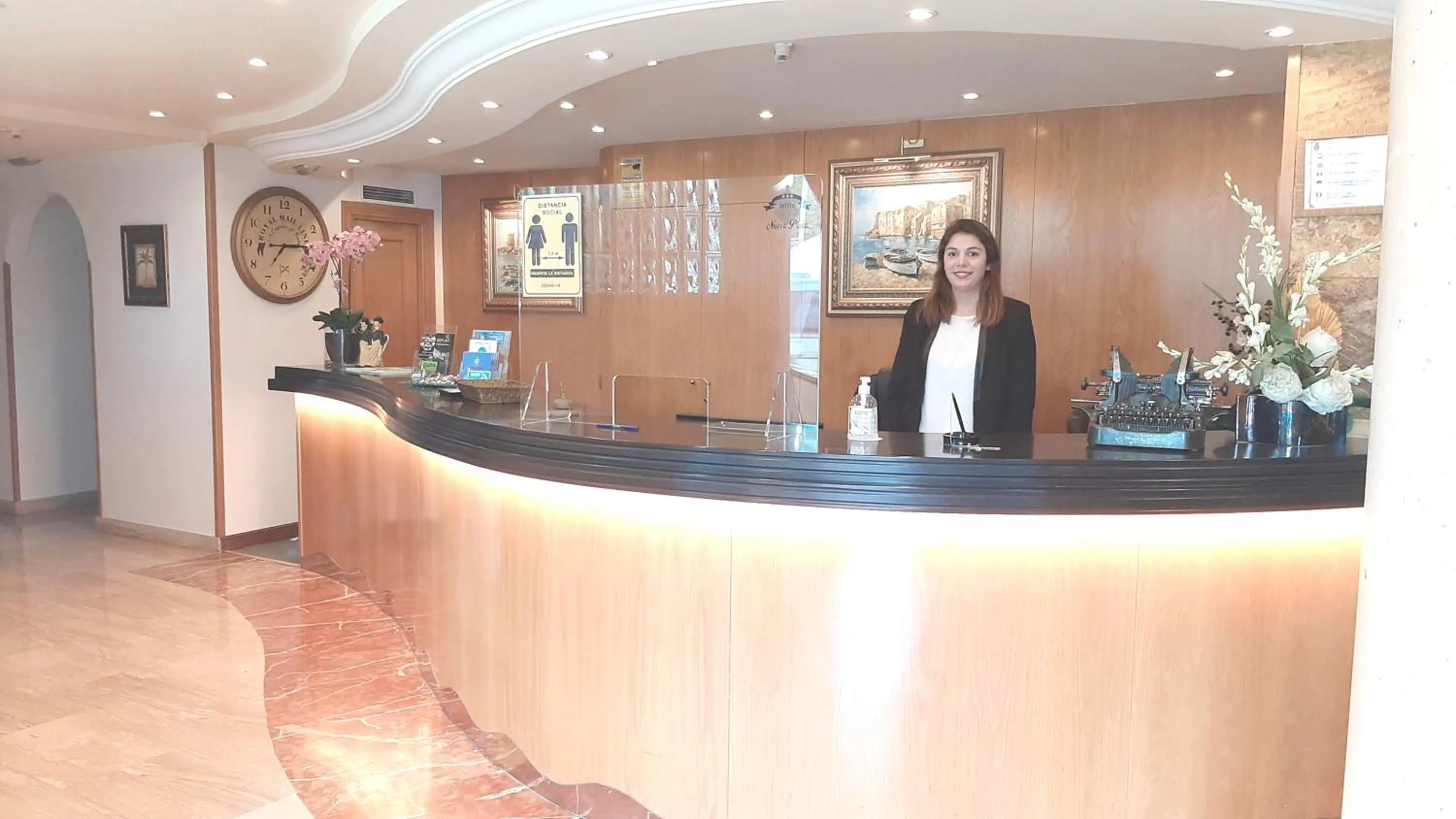Lobby or reception in Hotel Nueva Plaza