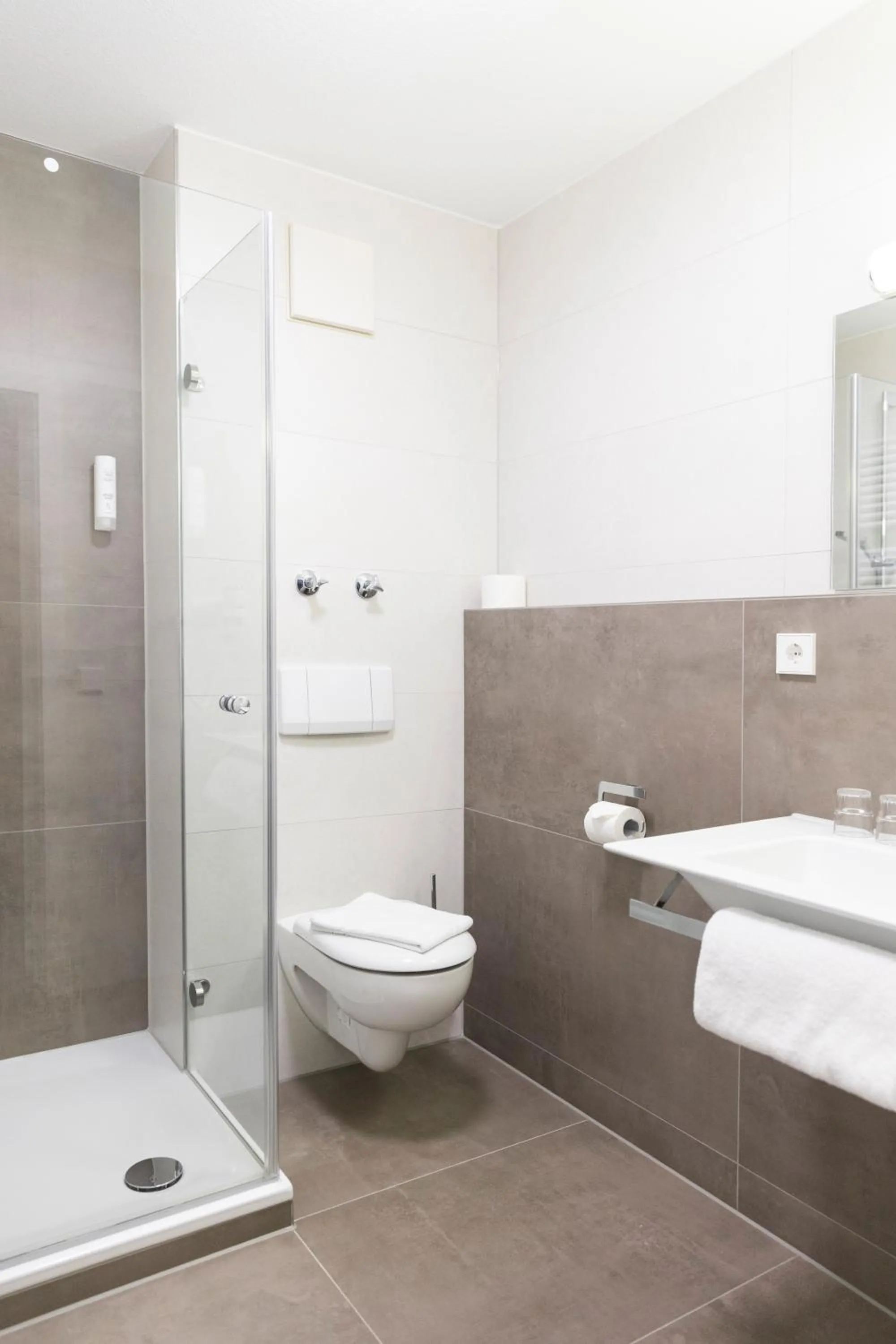 Shower in Hotel Restaurant JÄGERHAUS