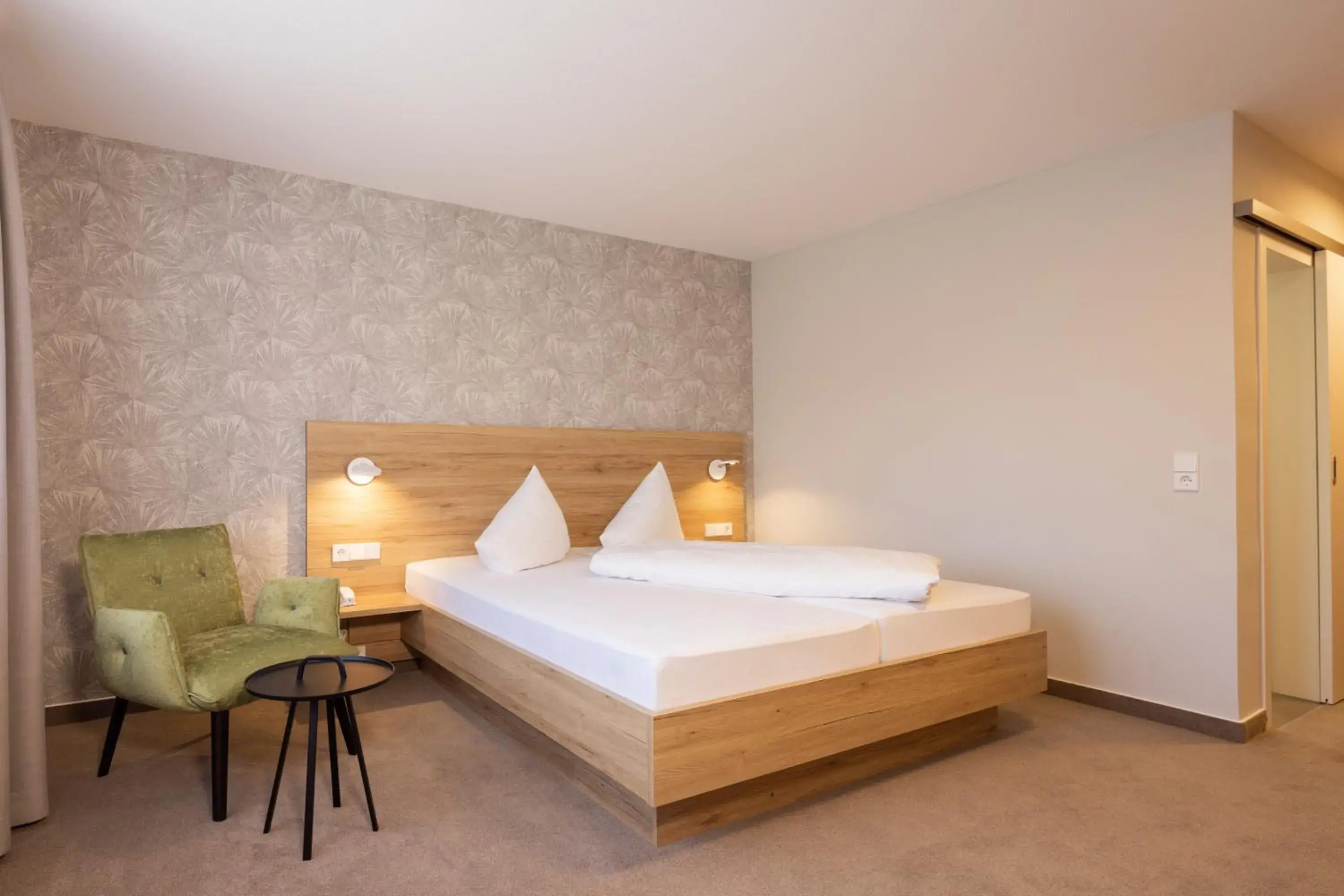Deluxe Double Room - single occupancy in Hotel Restaurant JÄGERHAUS Deluxe Double Room - single occupancy in Hotel Restaurant JÄGERHAUS