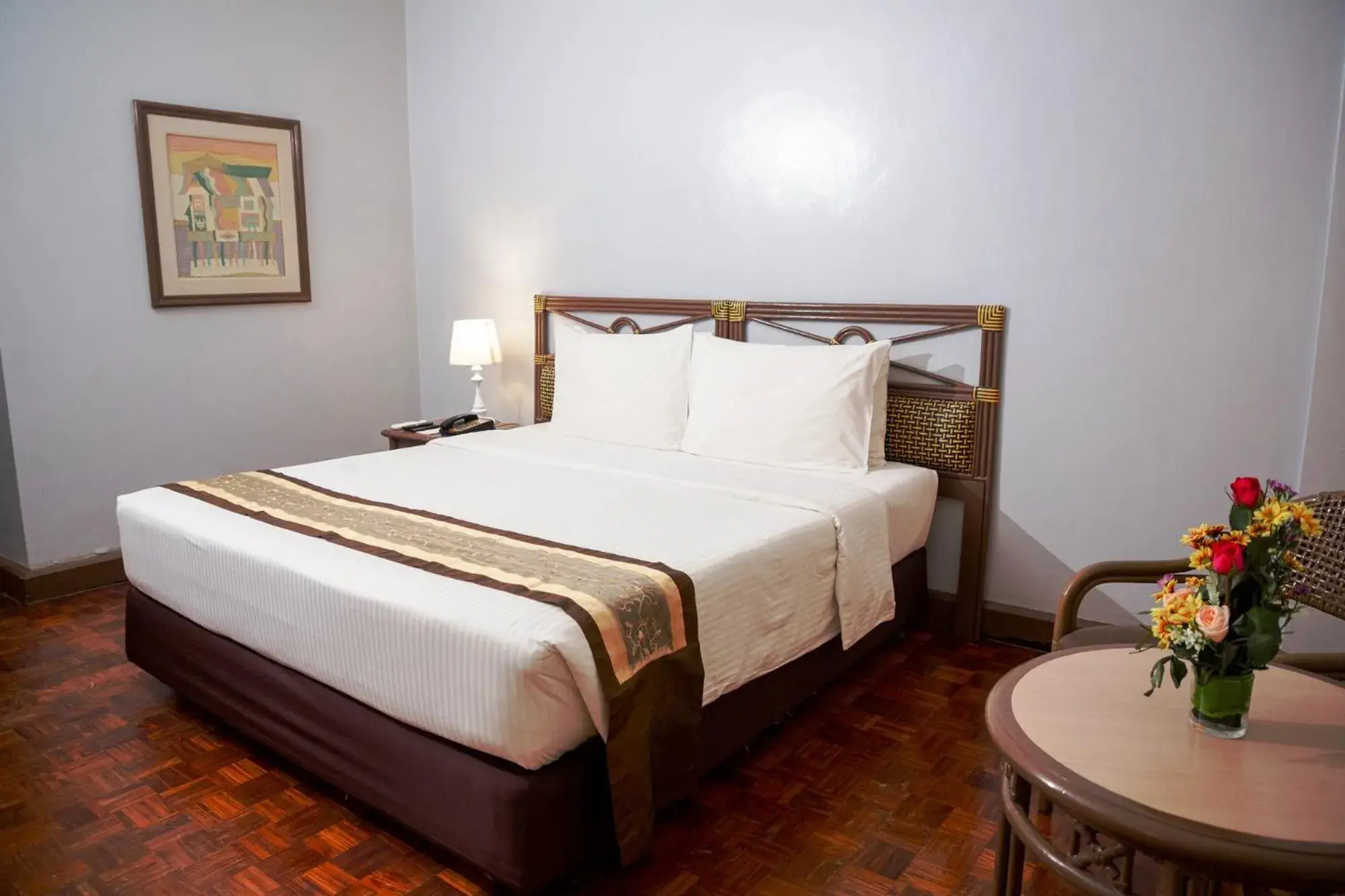 Standard Double or Twin Room in Waterfront Insular Hotel Davao Standard Double or Twin Room in Waterfront Insular Hotel Davao
