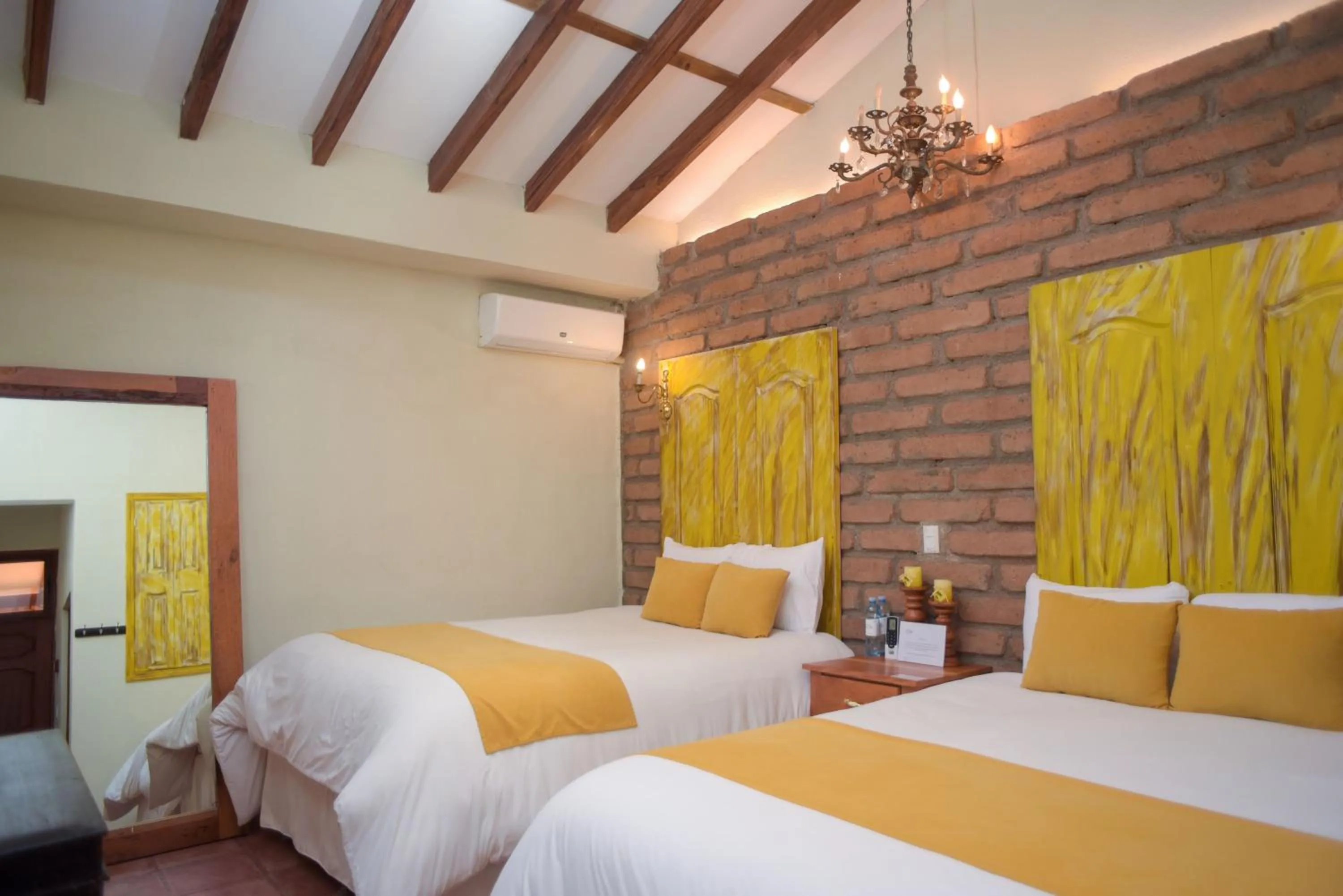 Bed in Casa 1800 Suchitoto Boutique