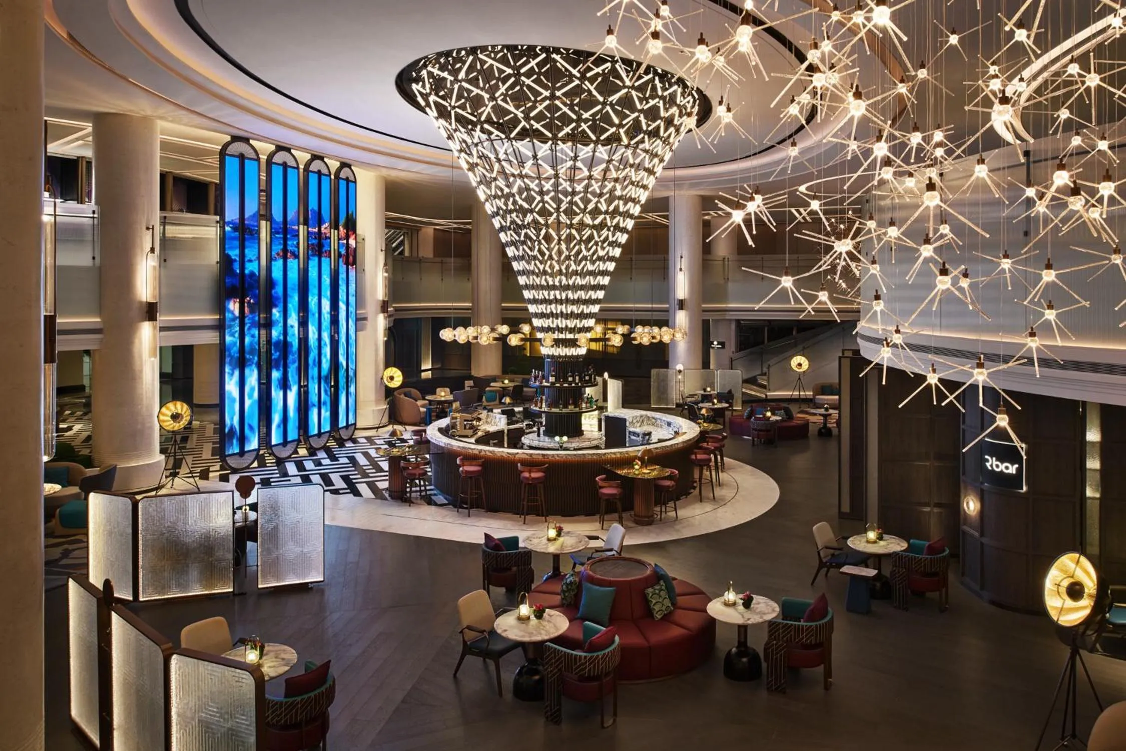 Restaurant/places to eat in Renaissance Shanghai Hongqiao