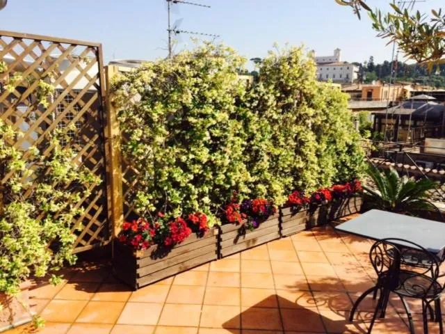 Balcony/Terrace in Hotel La Lumiere Di Piazza Di Spagna