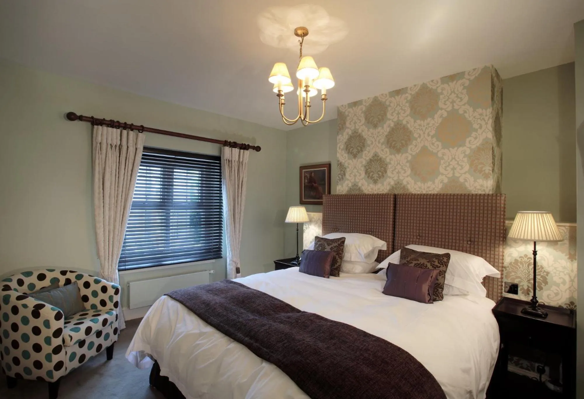 Bed in Lorne House Bed & Breakfast