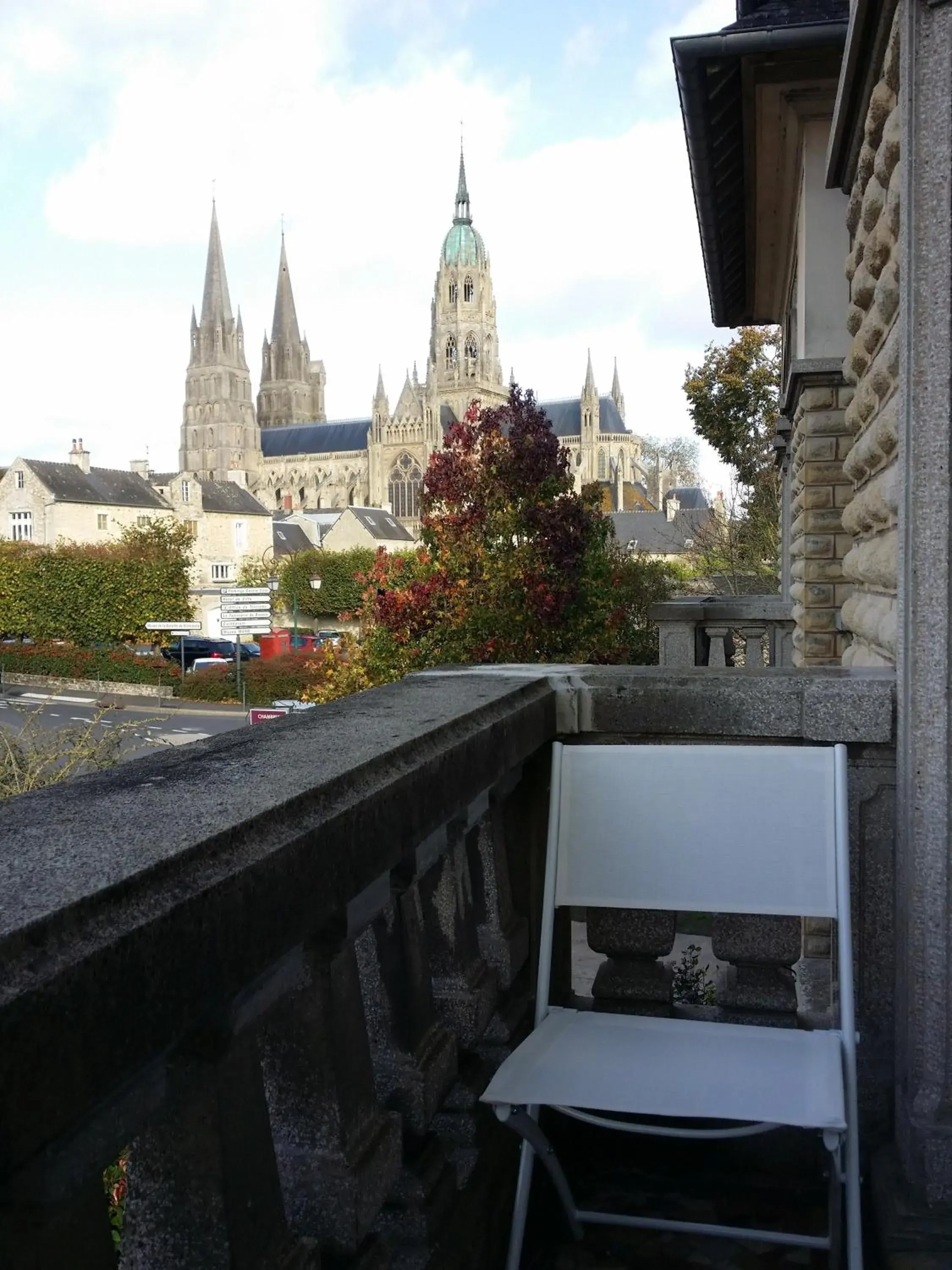 Double Room with Balcony in Le Castel Guesthouse Double Room with Balcony in Le Castel Guesthouse